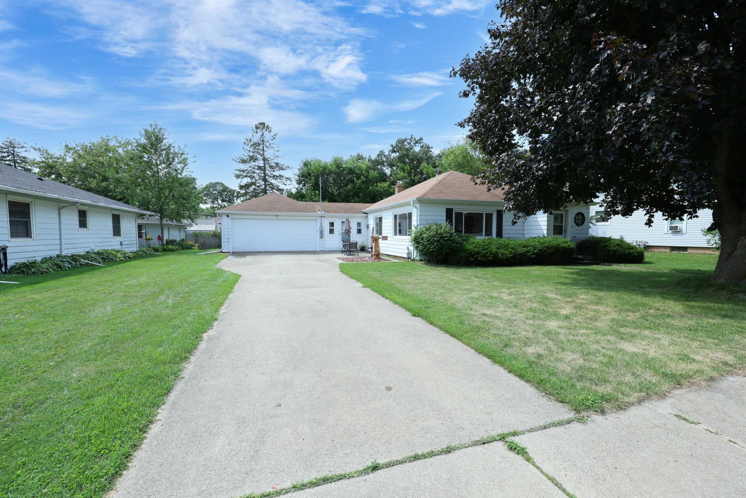 1713 WALNUT Street property preview photograph