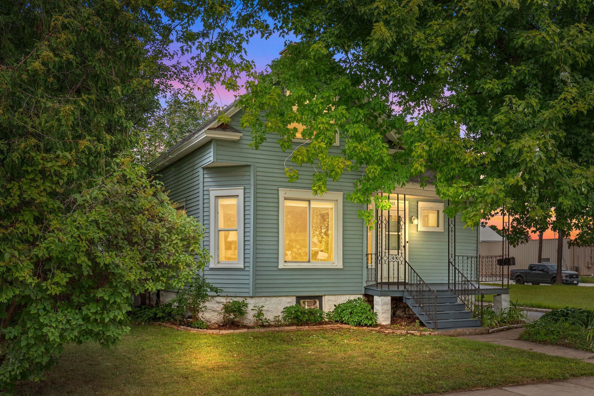 833 JEFFERSON Street property preview photograph