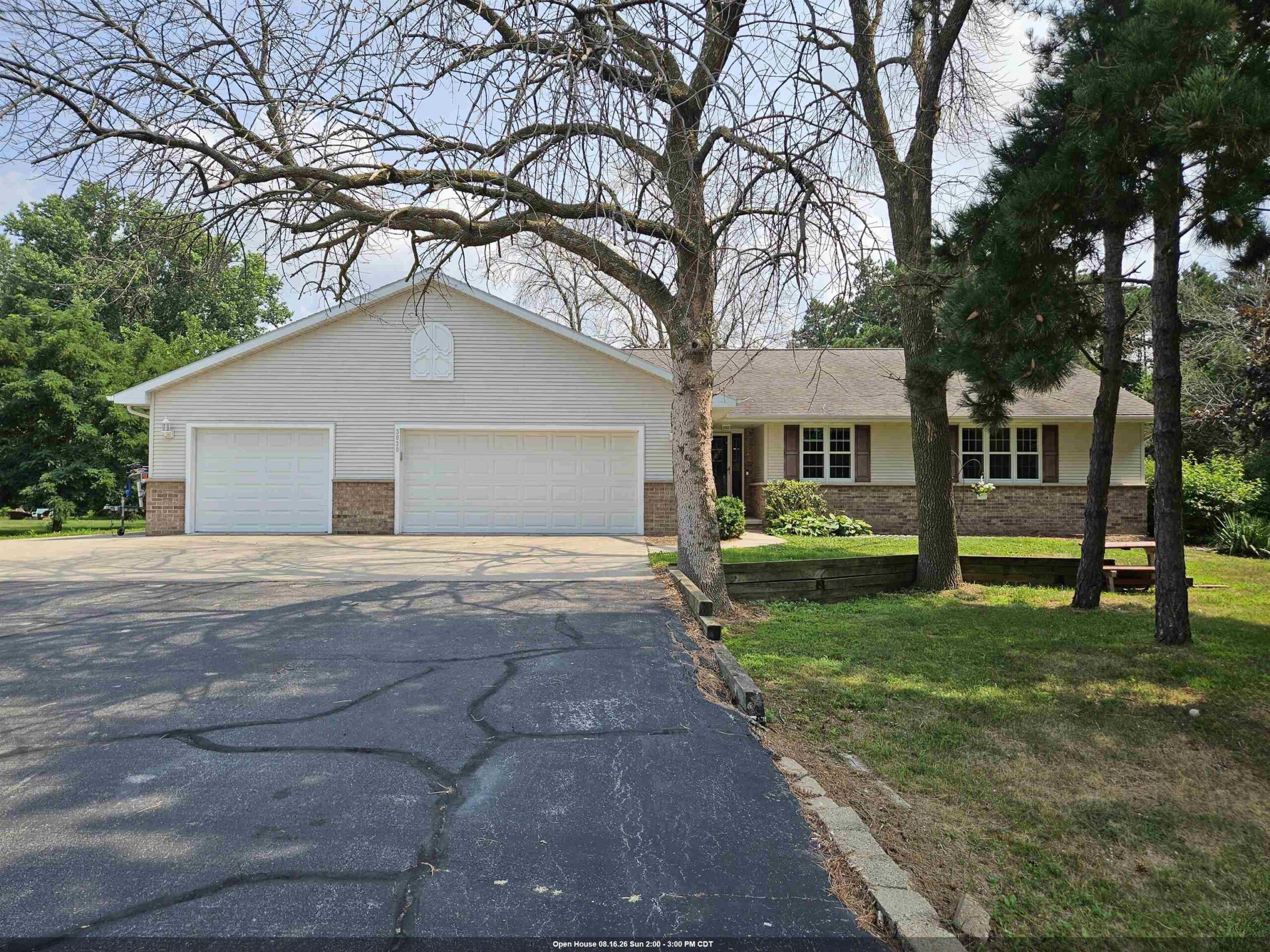 3830 NICOLET Drive property preview photograph