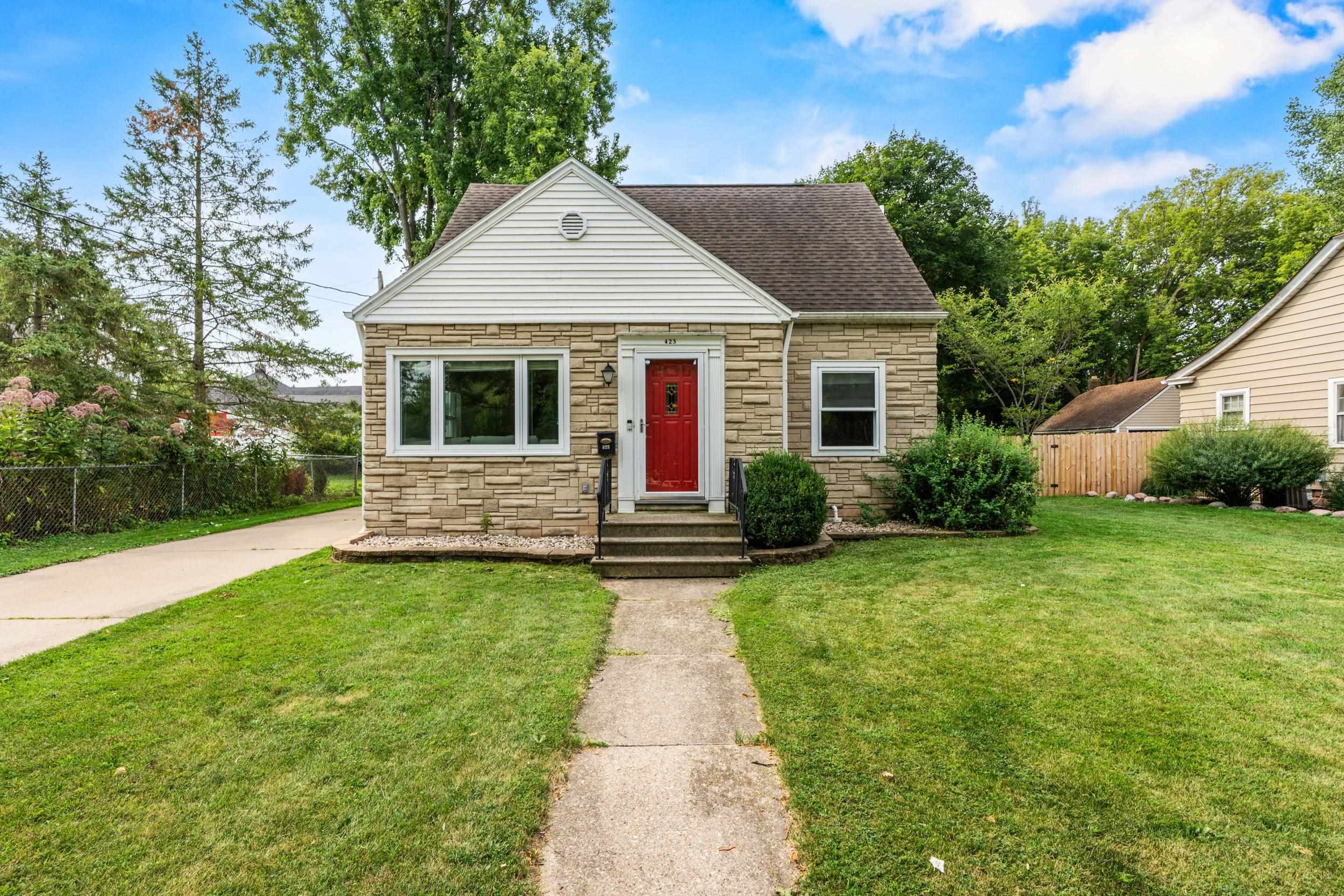 423 E HARRISON Street property preview photograph