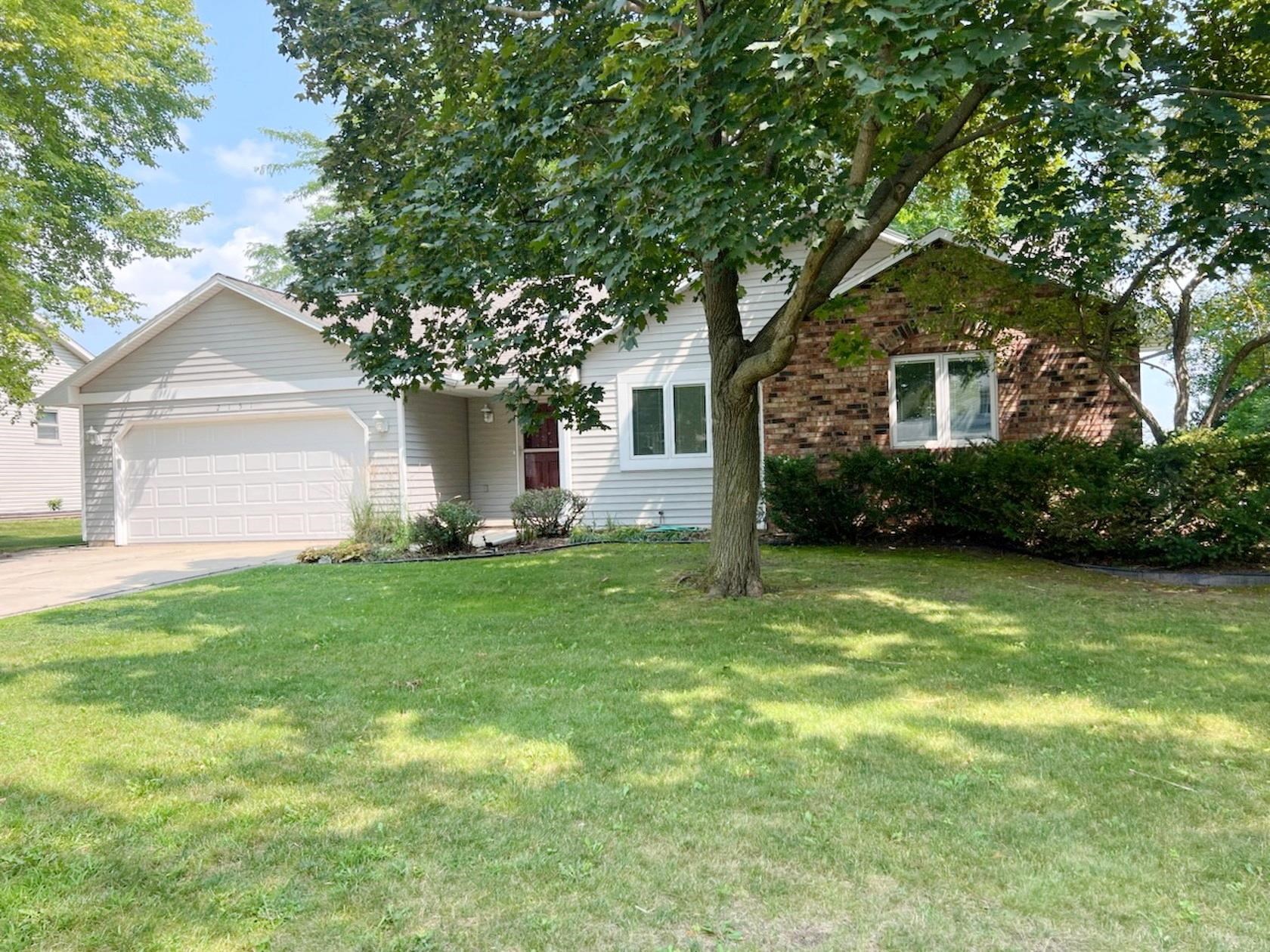 2151 WOODCREST Drive property preview photograph