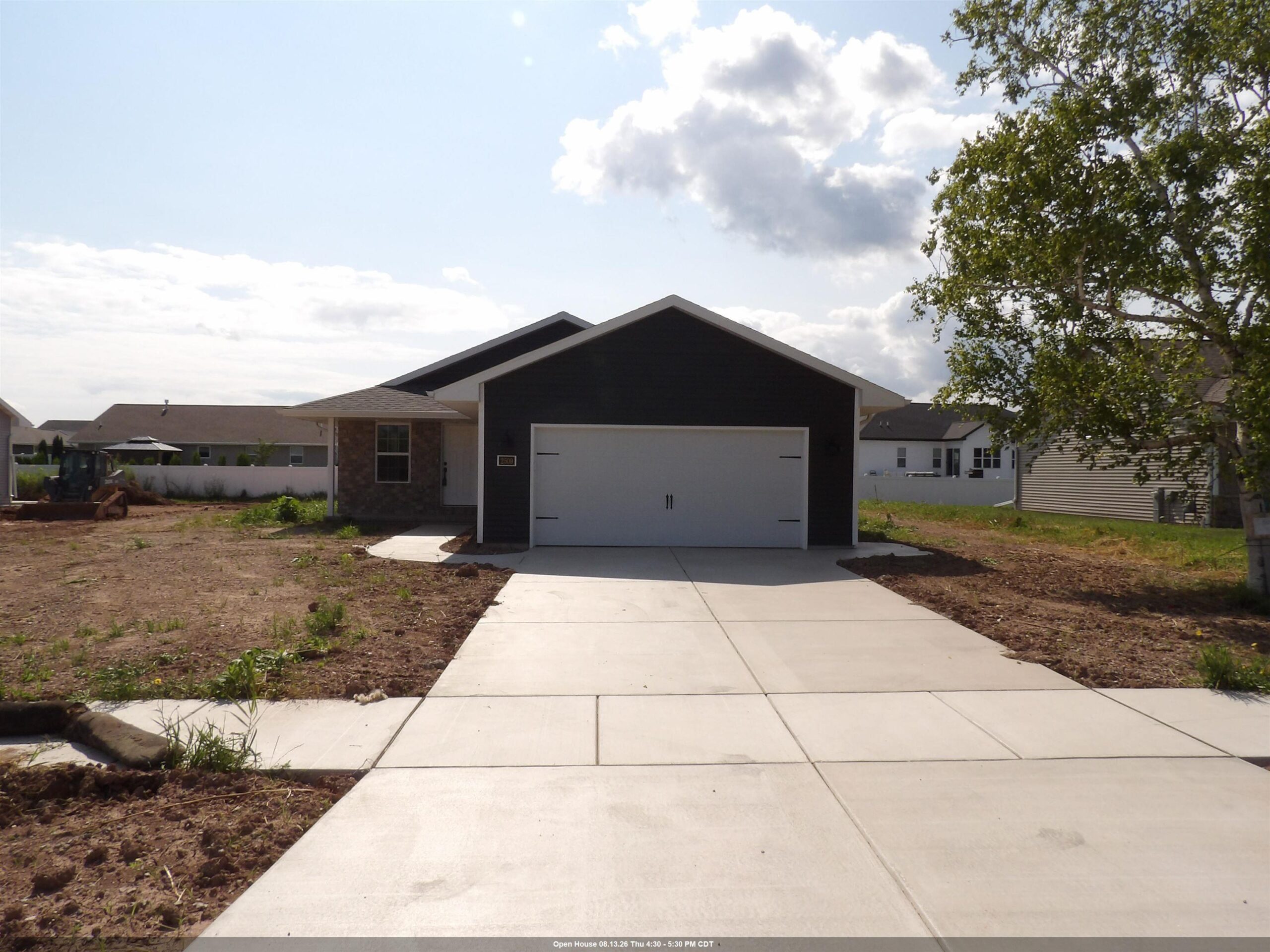 2509 LAWRENCE Drive property preview photograph