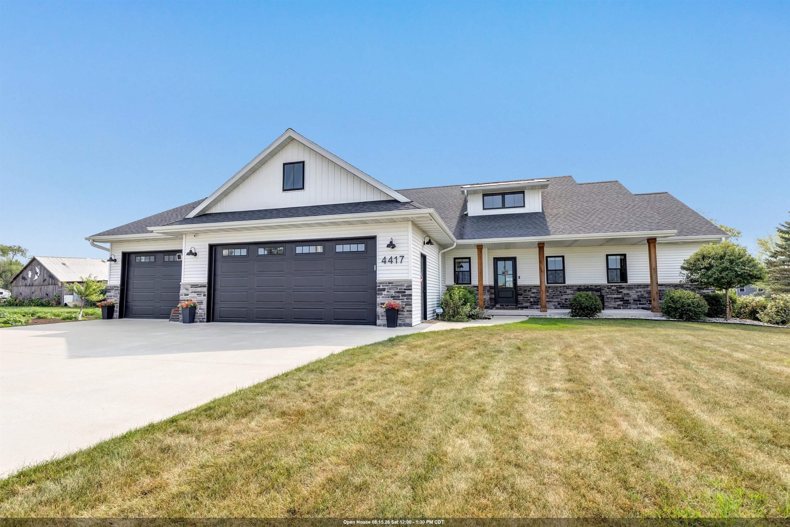 4417 COTTONWOOD Lane property preview photograph