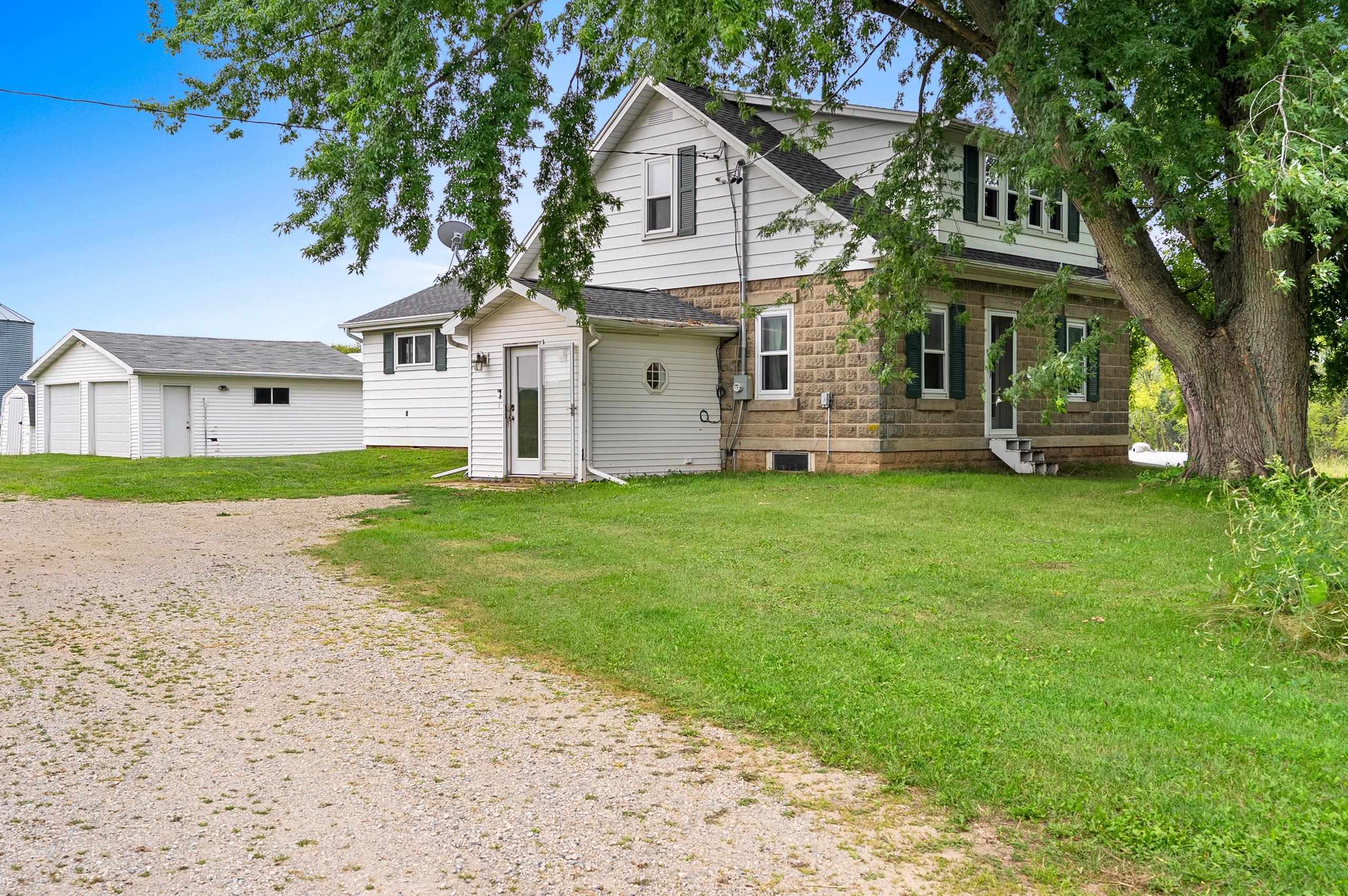 W10057 BALER Road property preview photograph