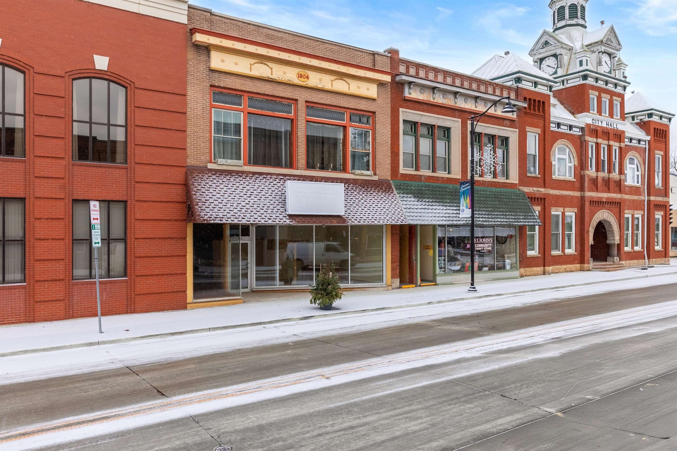 111 W NORTH WATER Street property preview photograph