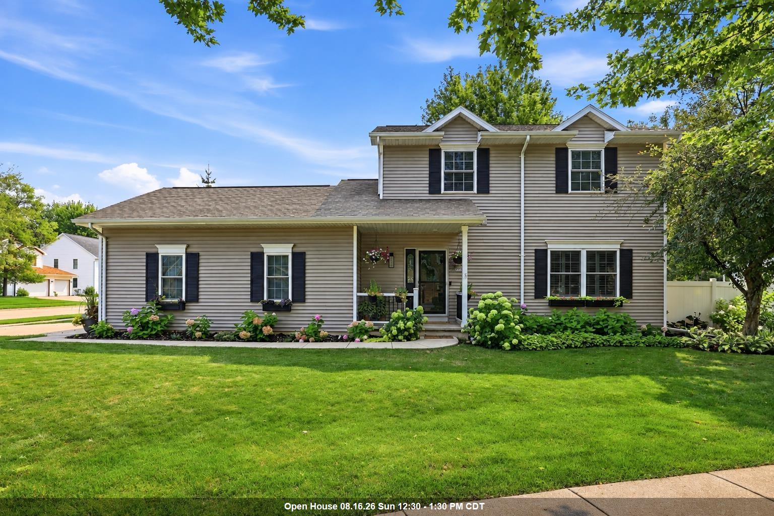 1520 WELLINGTON Drive property preview photograph