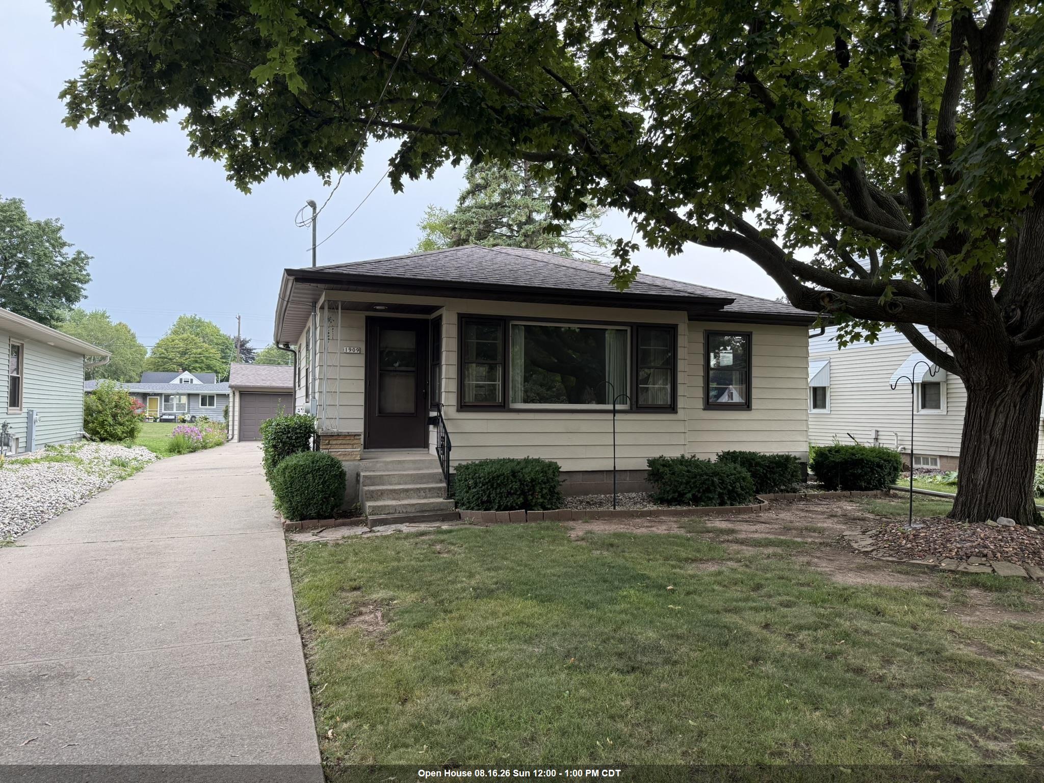 1909 SIMPSON Street property preview photograph