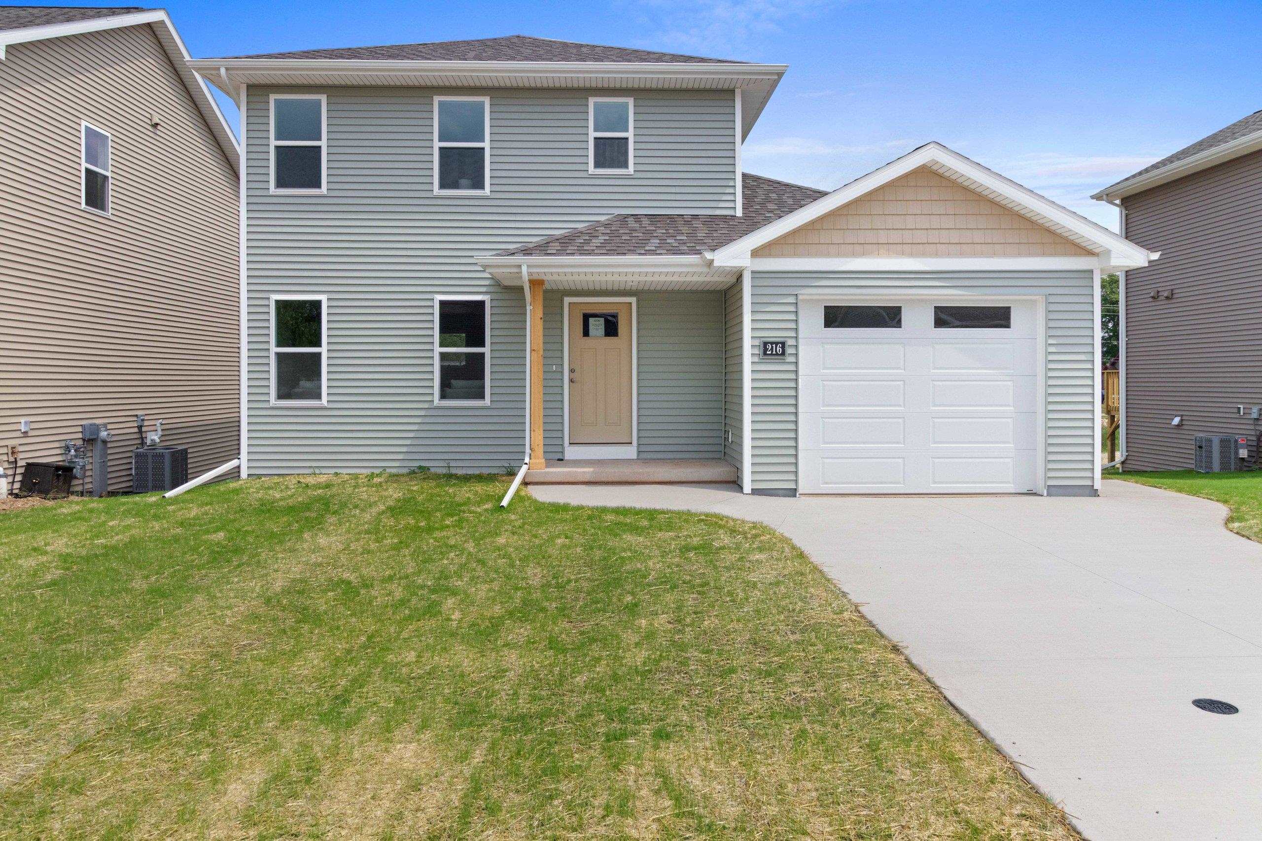 216 FAIRVIEW Lane property preview photograph