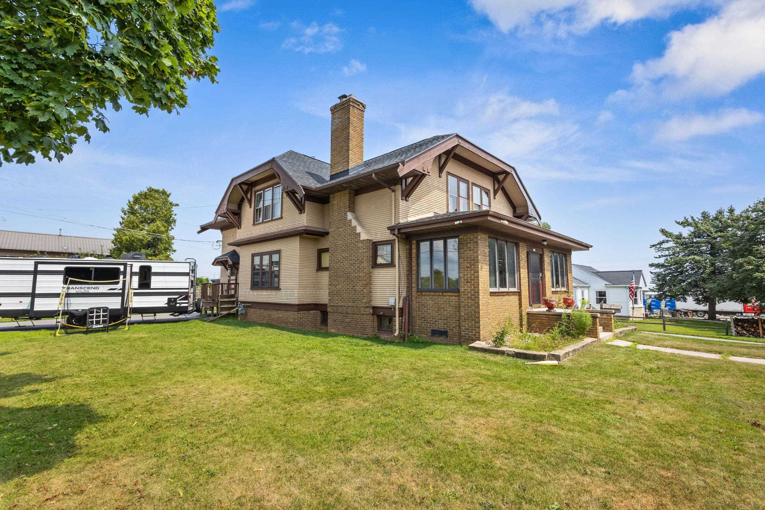 521 MILLER Street property preview photograph