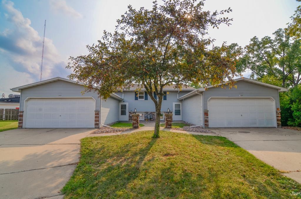 1666 VICTORIA Court property preview photograph