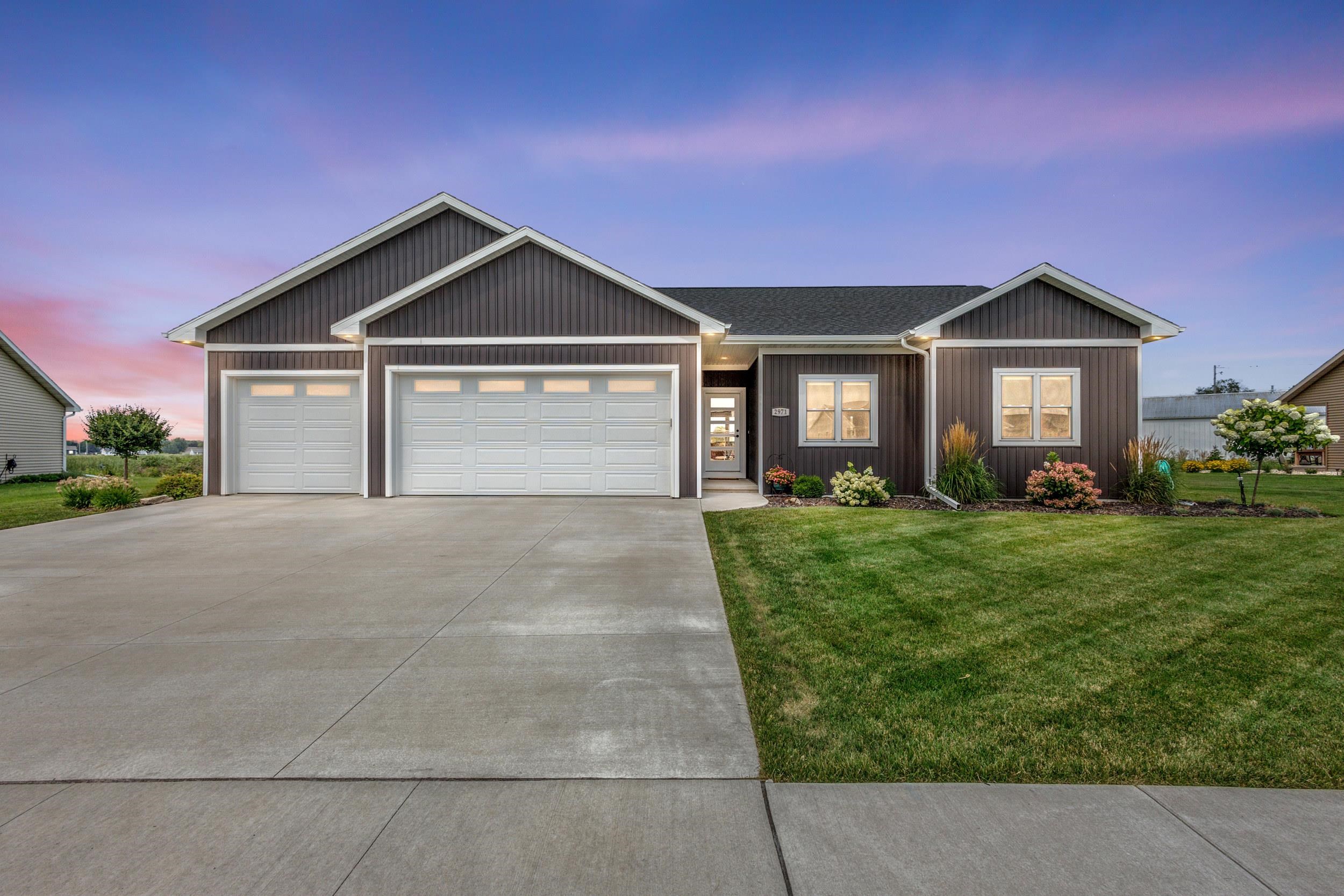 2971 S WEILER Road property preview photograph