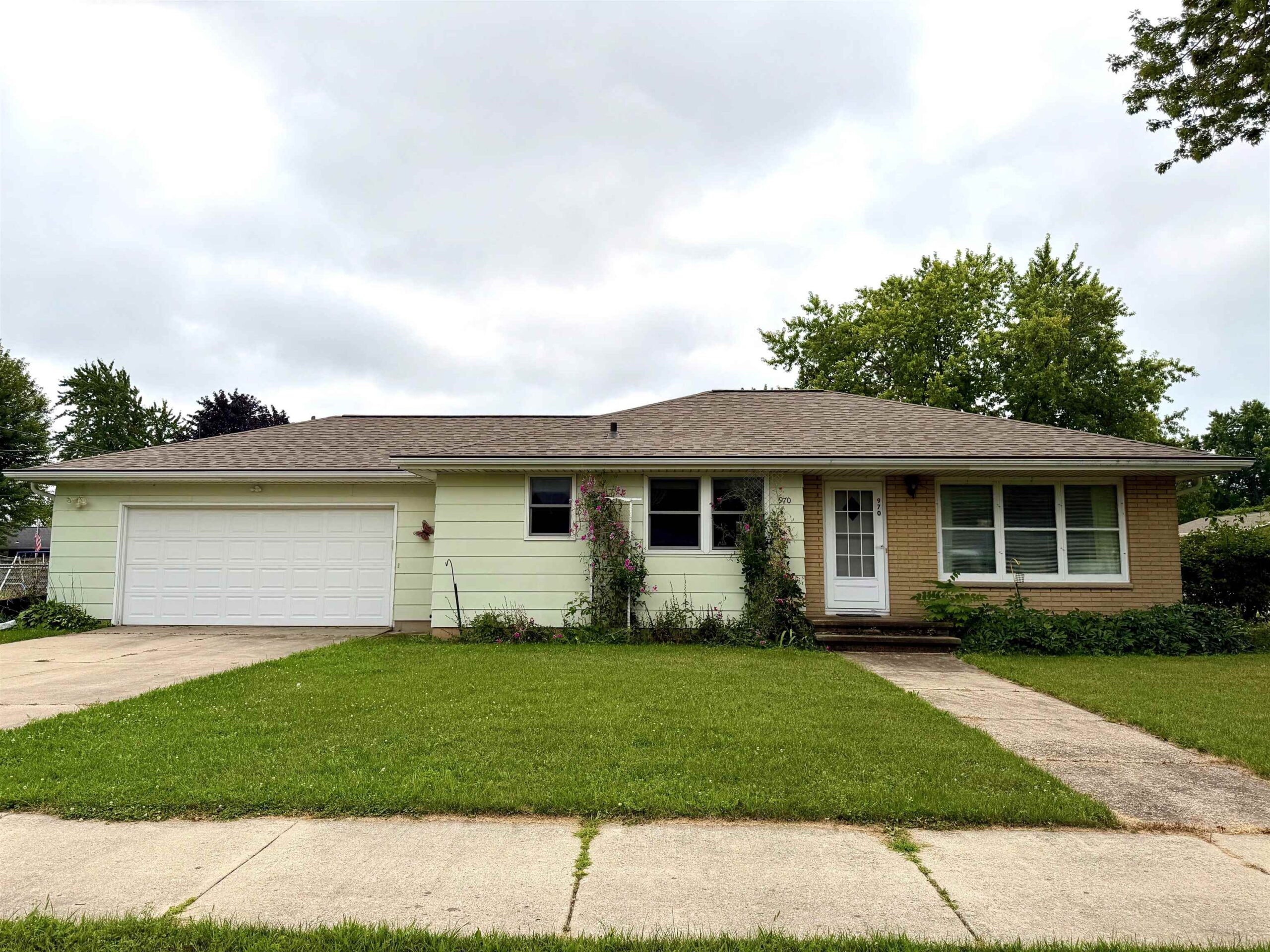 970 EVANS Street property preview photograph