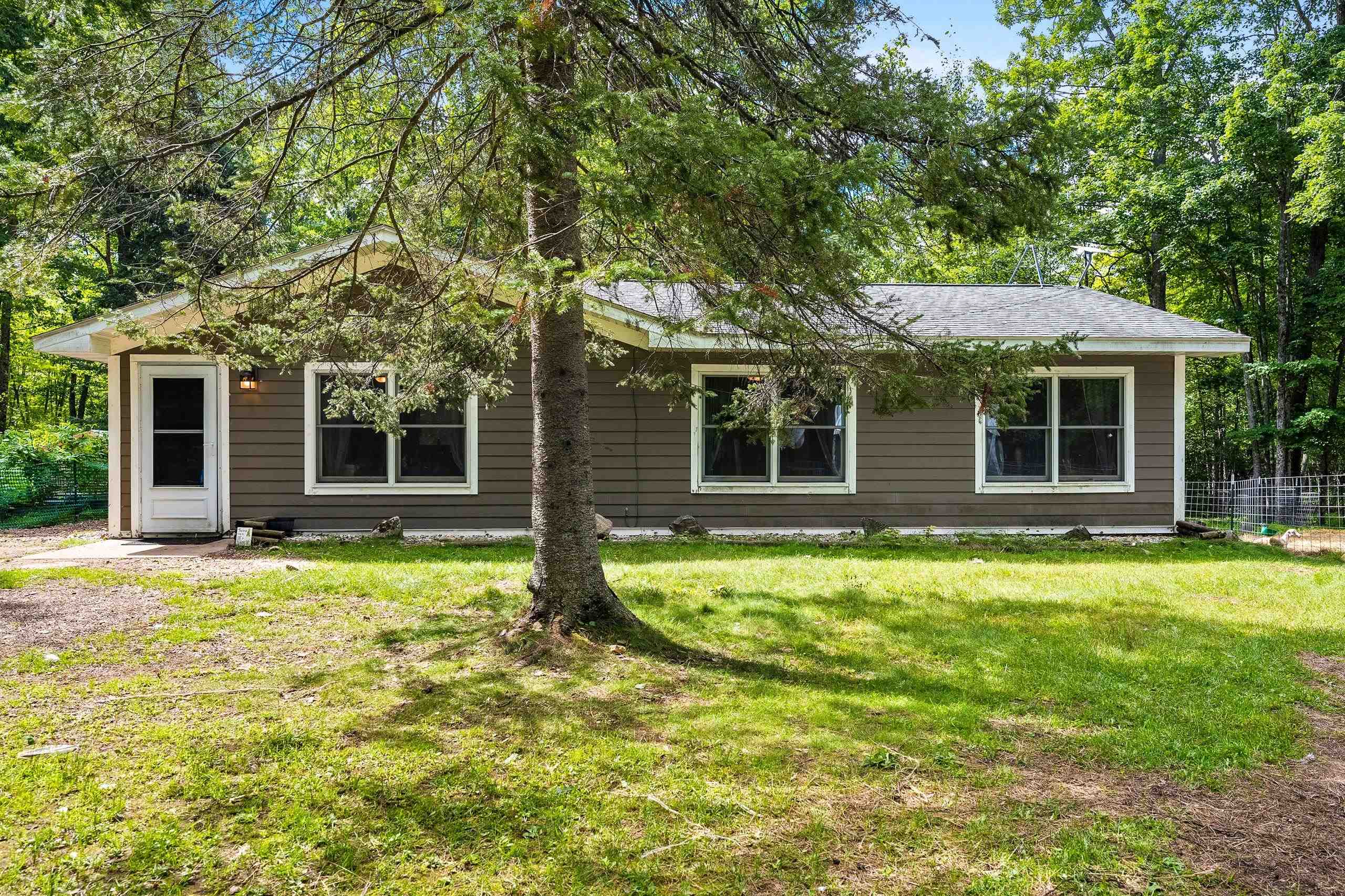 W6849 WINDFALL Road property preview photograph