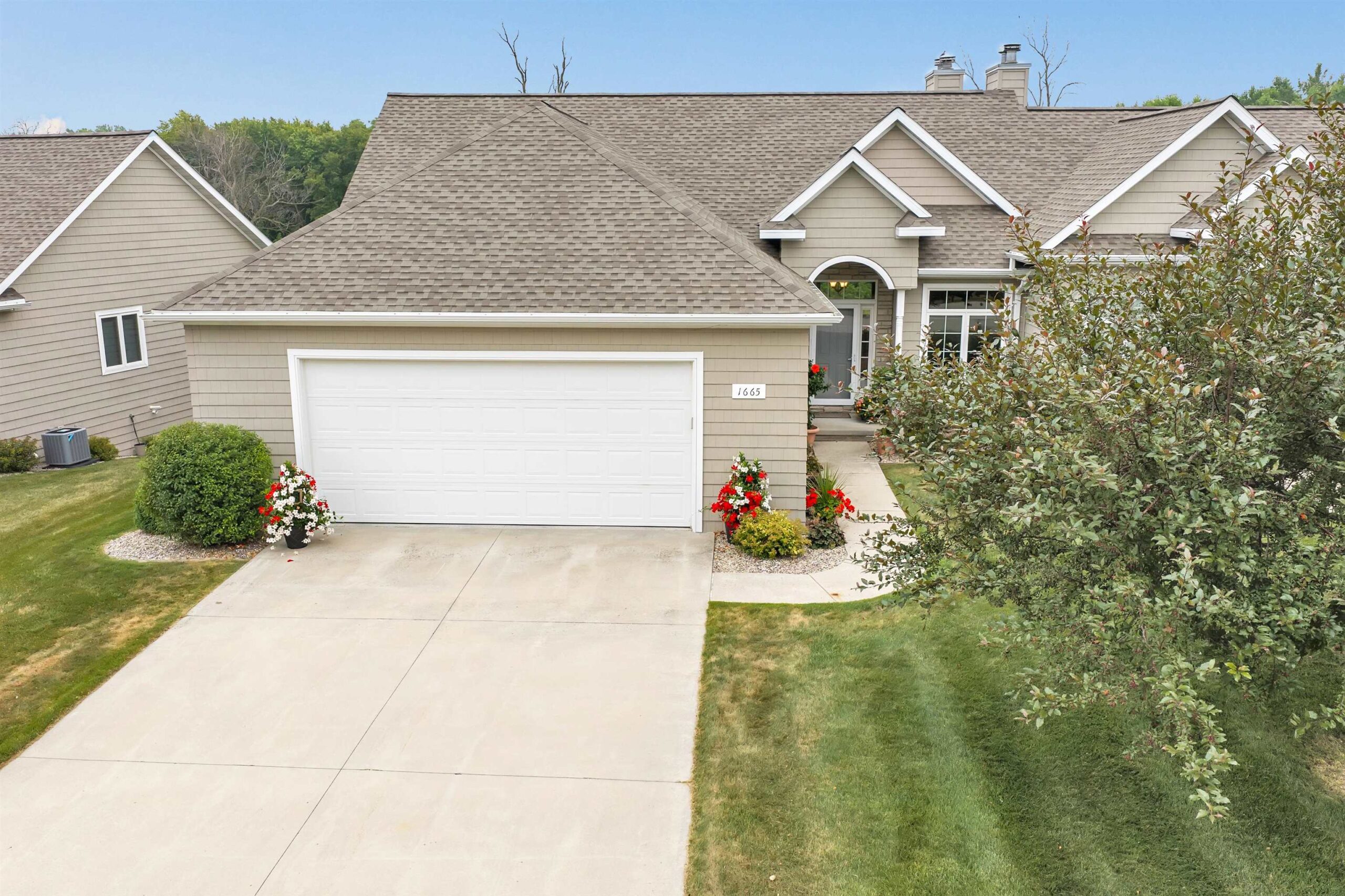 1665 REMINGTON RIDGE Way property preview photograph