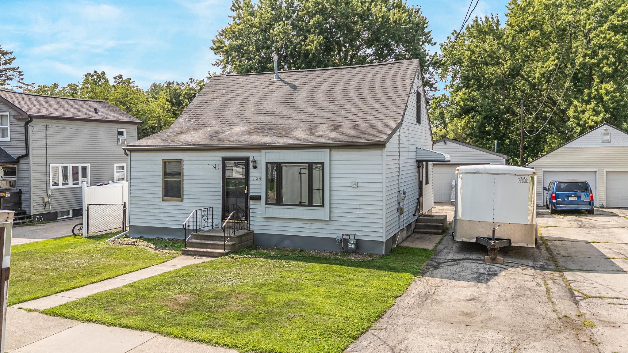 125 MAYER Street property preview photograph