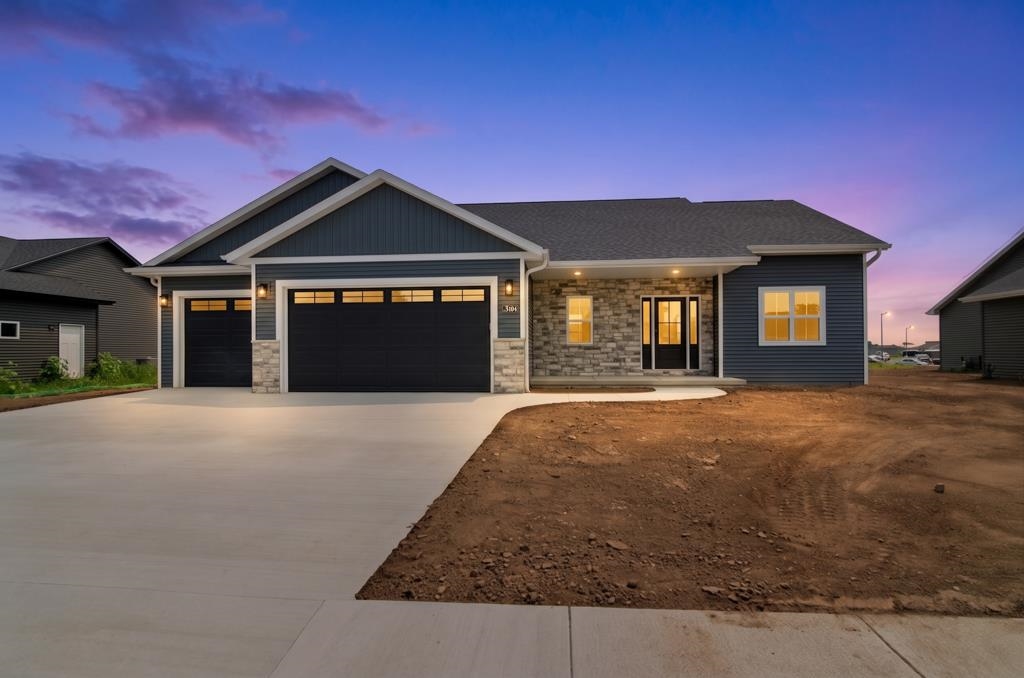 N3954 WETTERING Way property preview photograph