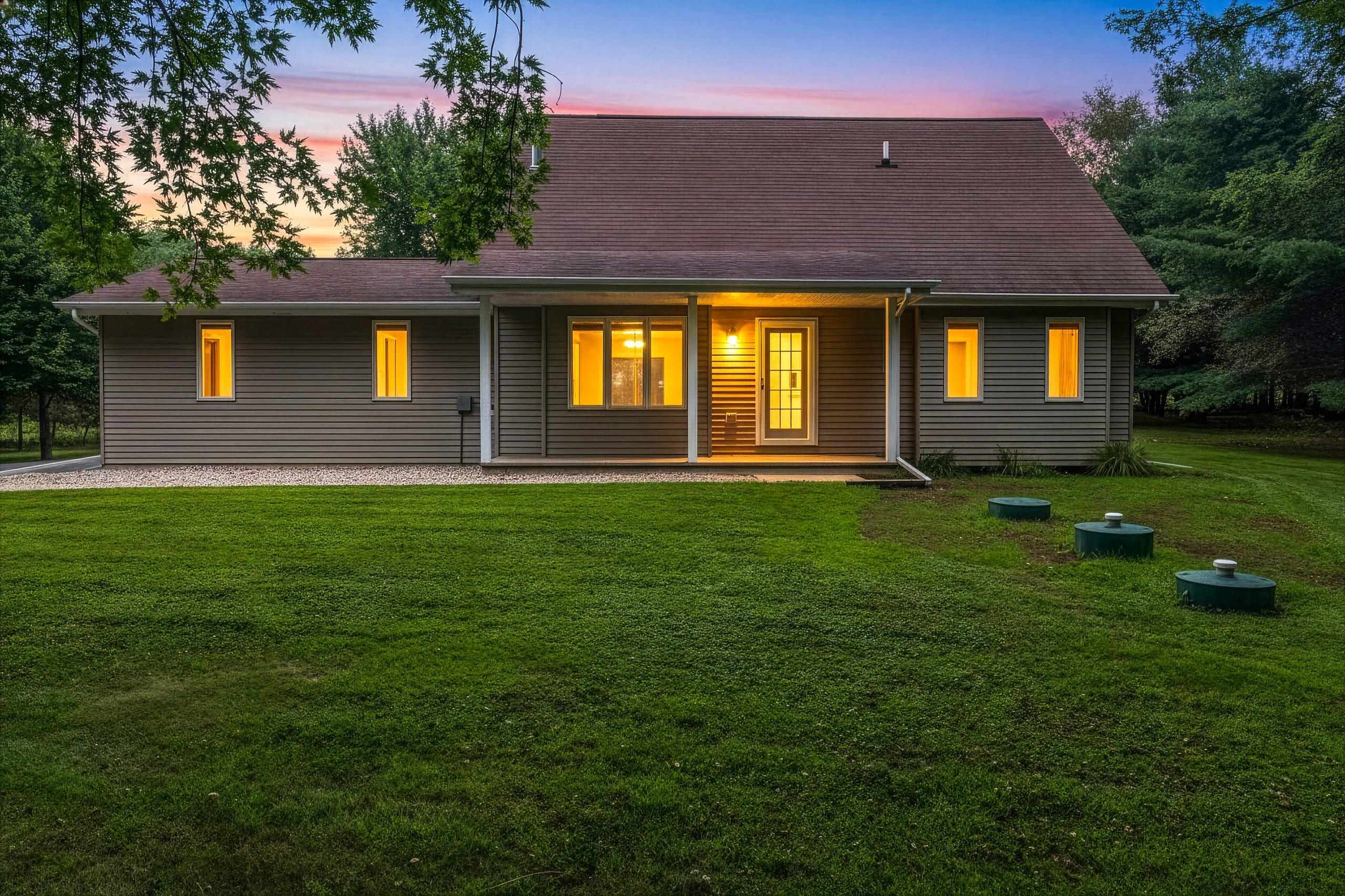 7364 JENSEN Road property preview photograph