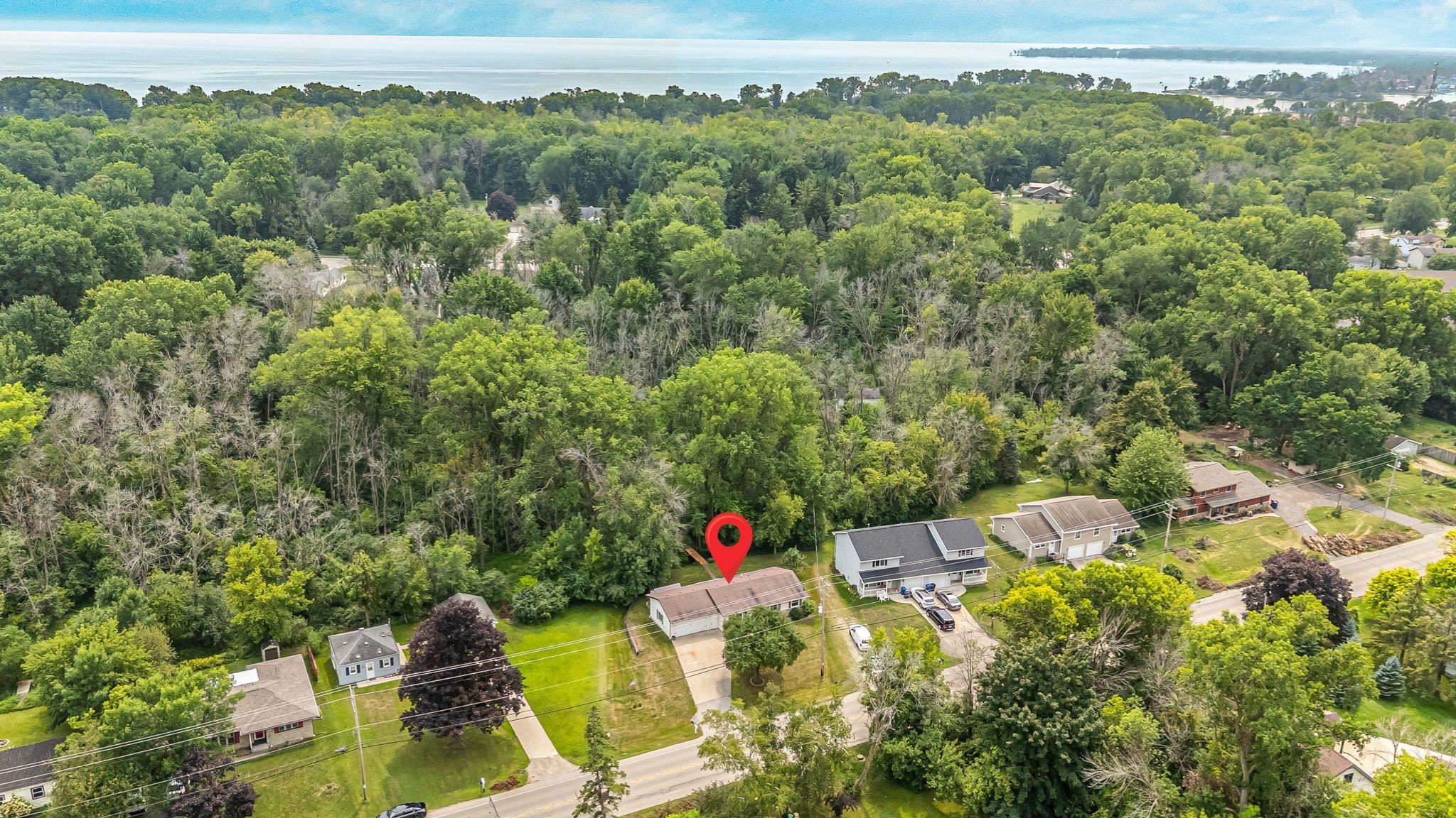 1205 MANITOWOC Road property preview photograph