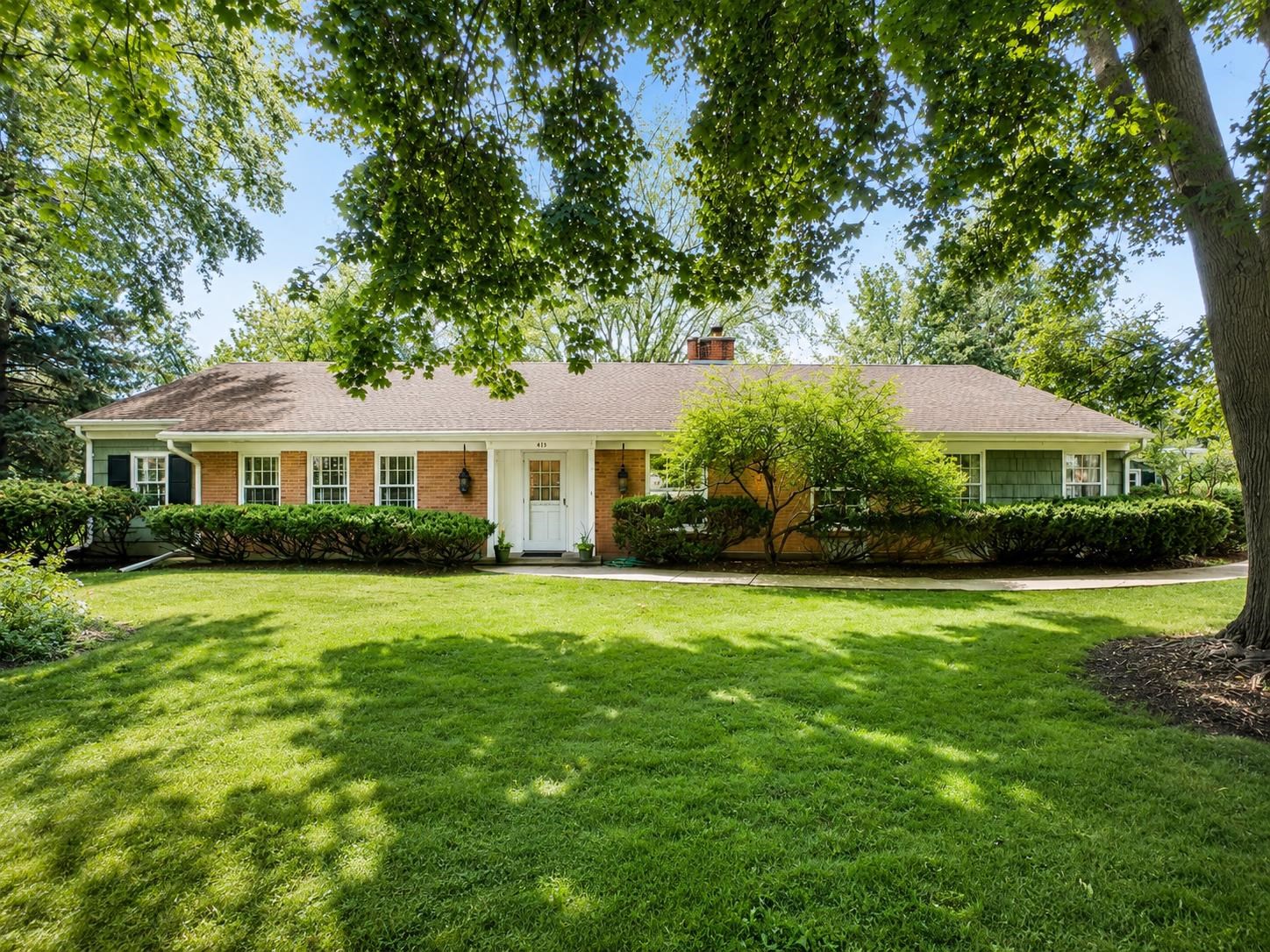415 ARROWHEAD Drive property preview photograph