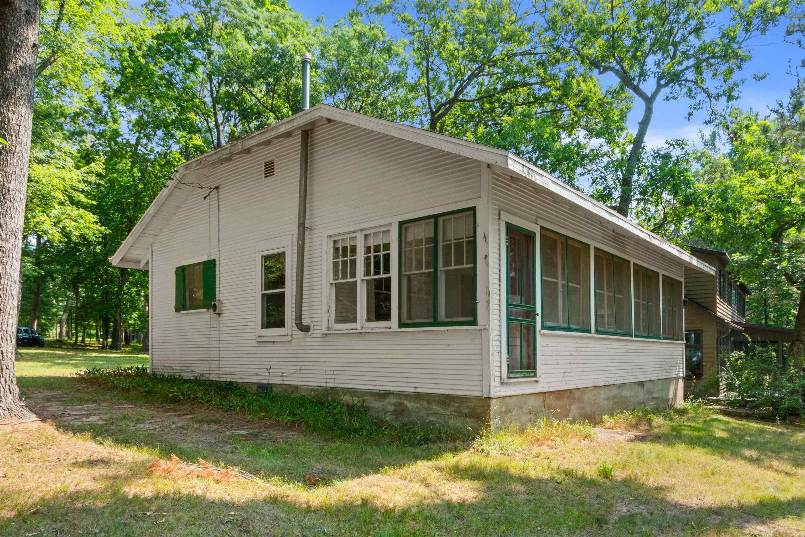 W5515 HILLCREST Boulevard property preview photograph