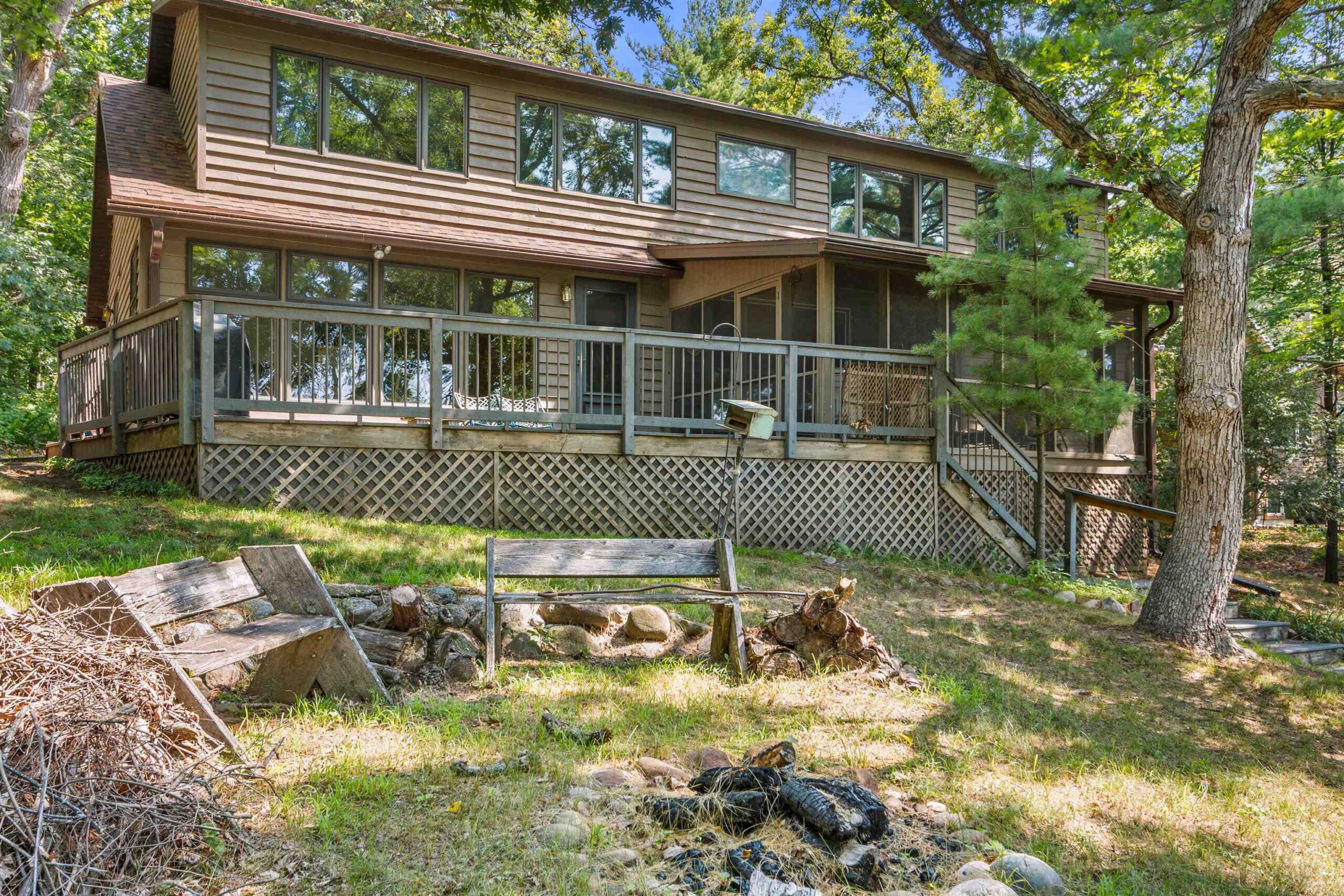 W5509 HILLCREST Boulevard property preview photograph