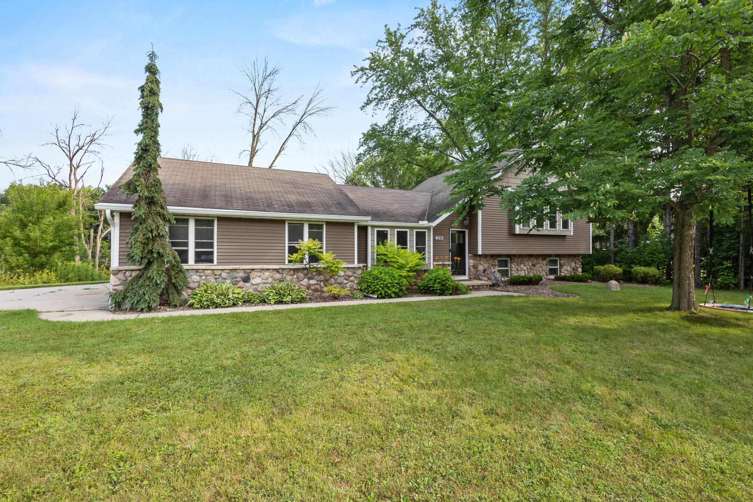 1218 PLATEAU HEIGHTS Road property preview photograph