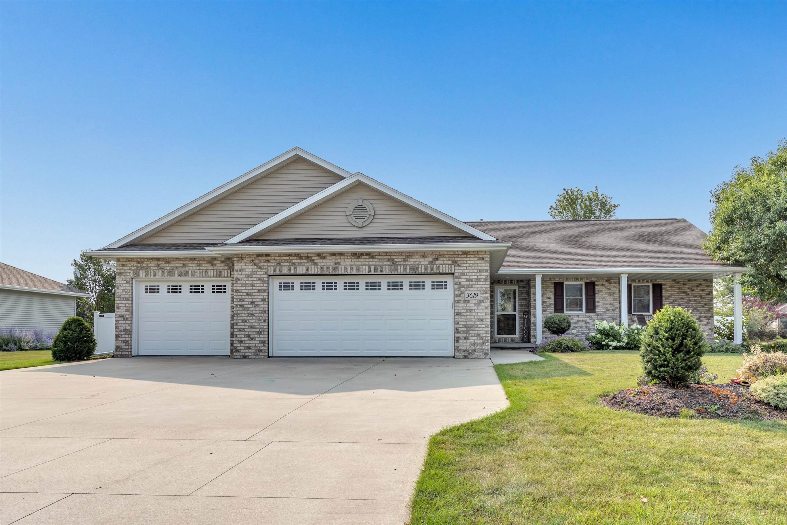 3619 CROCUS Drive property preview photograph