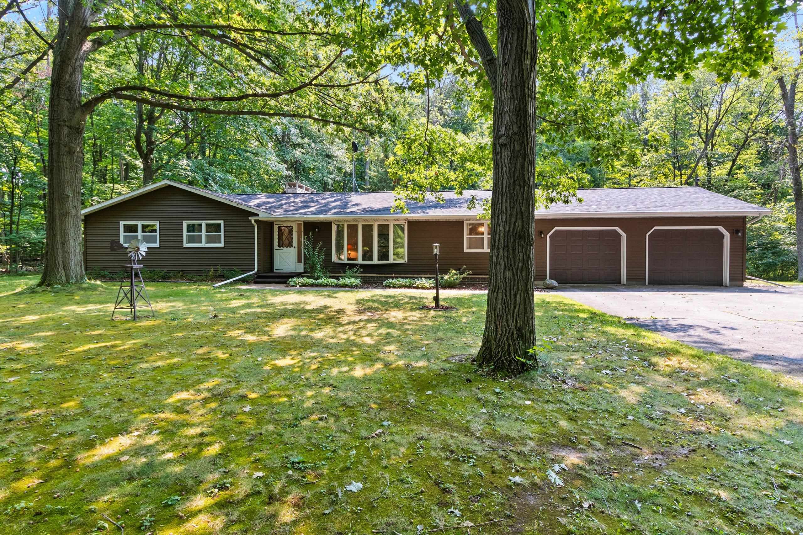 4390 DEPREY Road property preview photograph