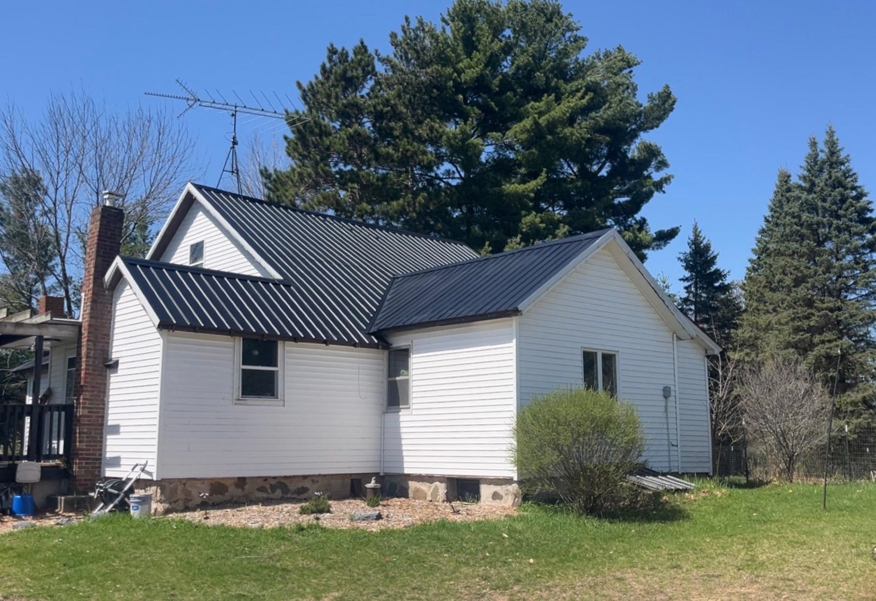 W871 COUNTY ROAD J property preview photograph