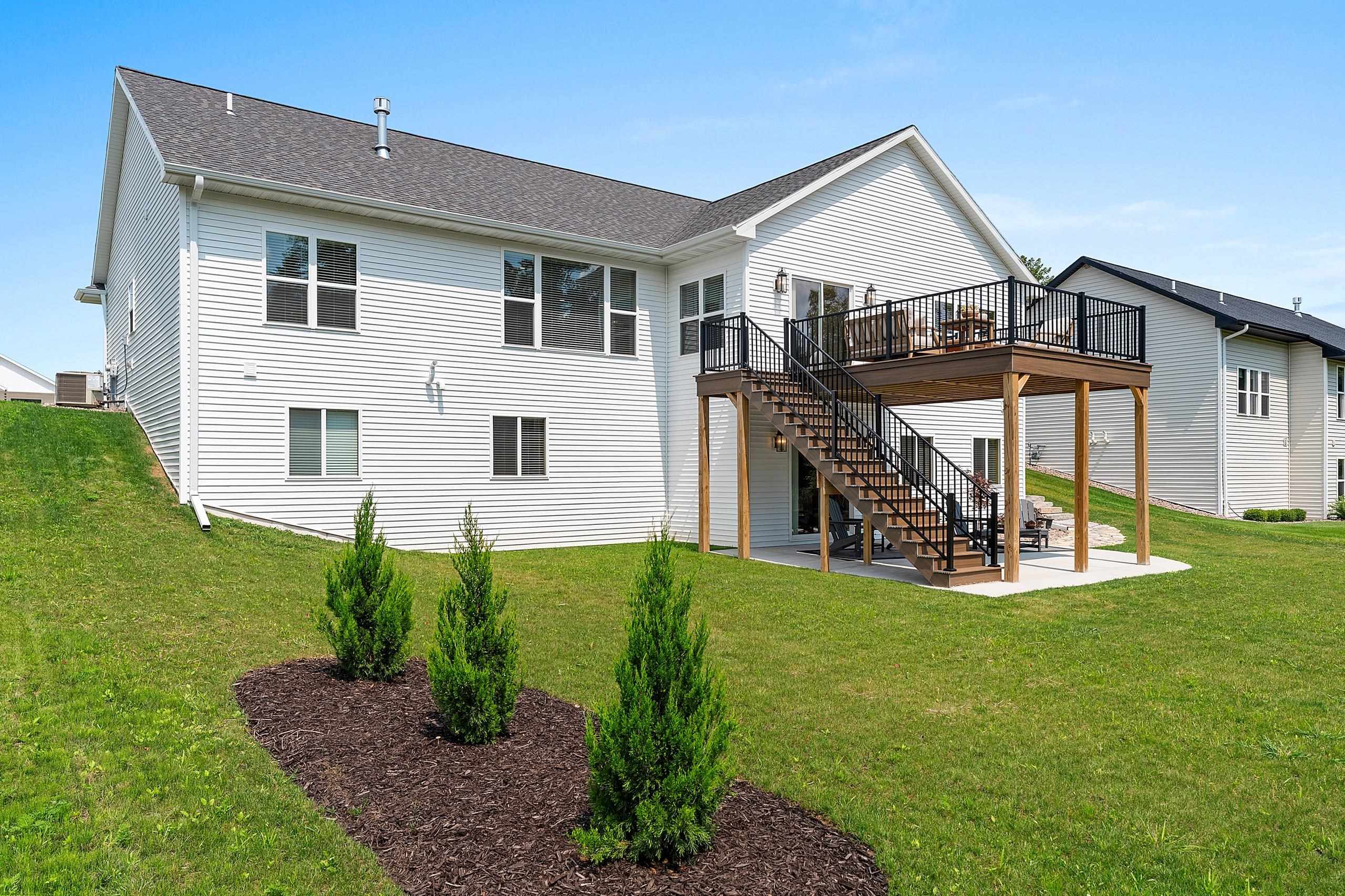 4049 BRUSSELS Way property preview photograph