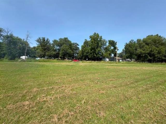 LINDEN BEACH Road property preview photograph