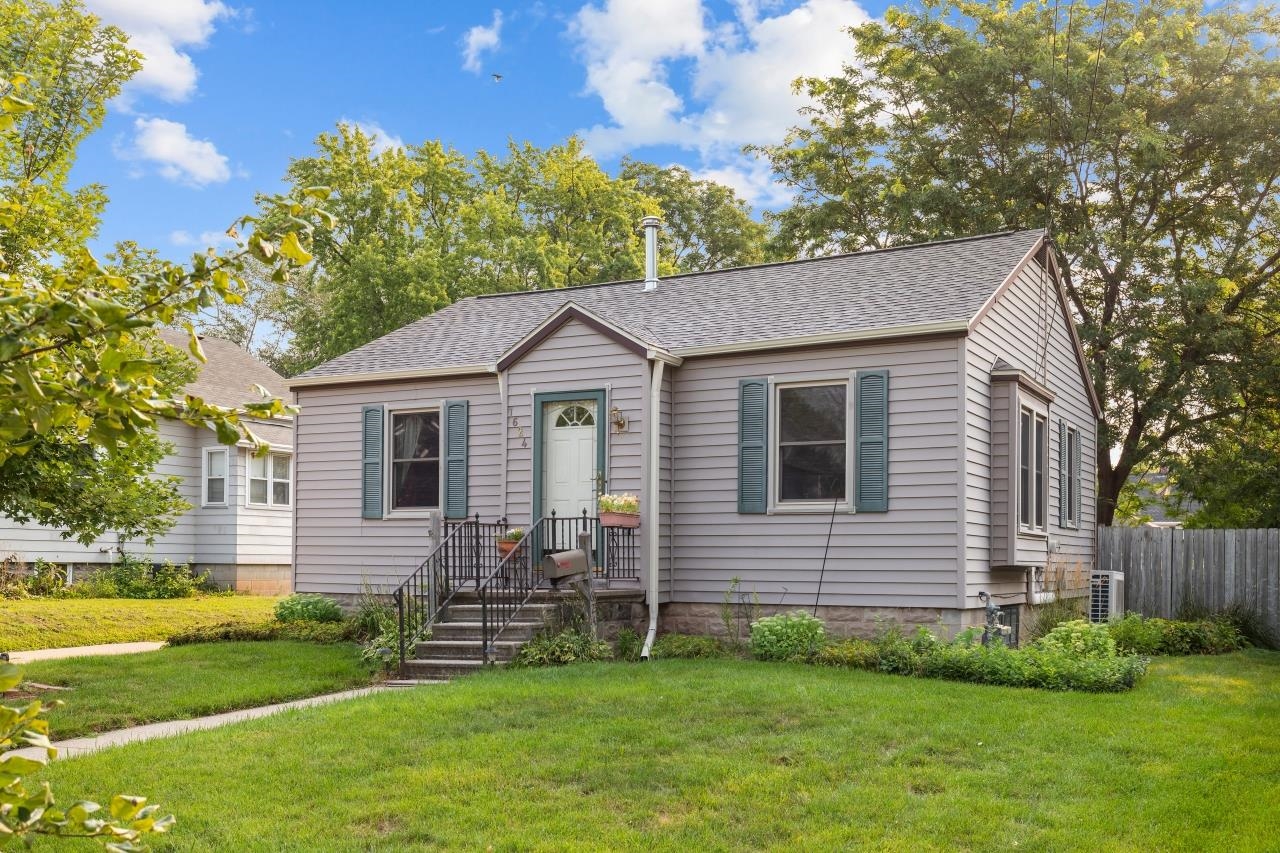1624 MT VERNON Street property preview photograph