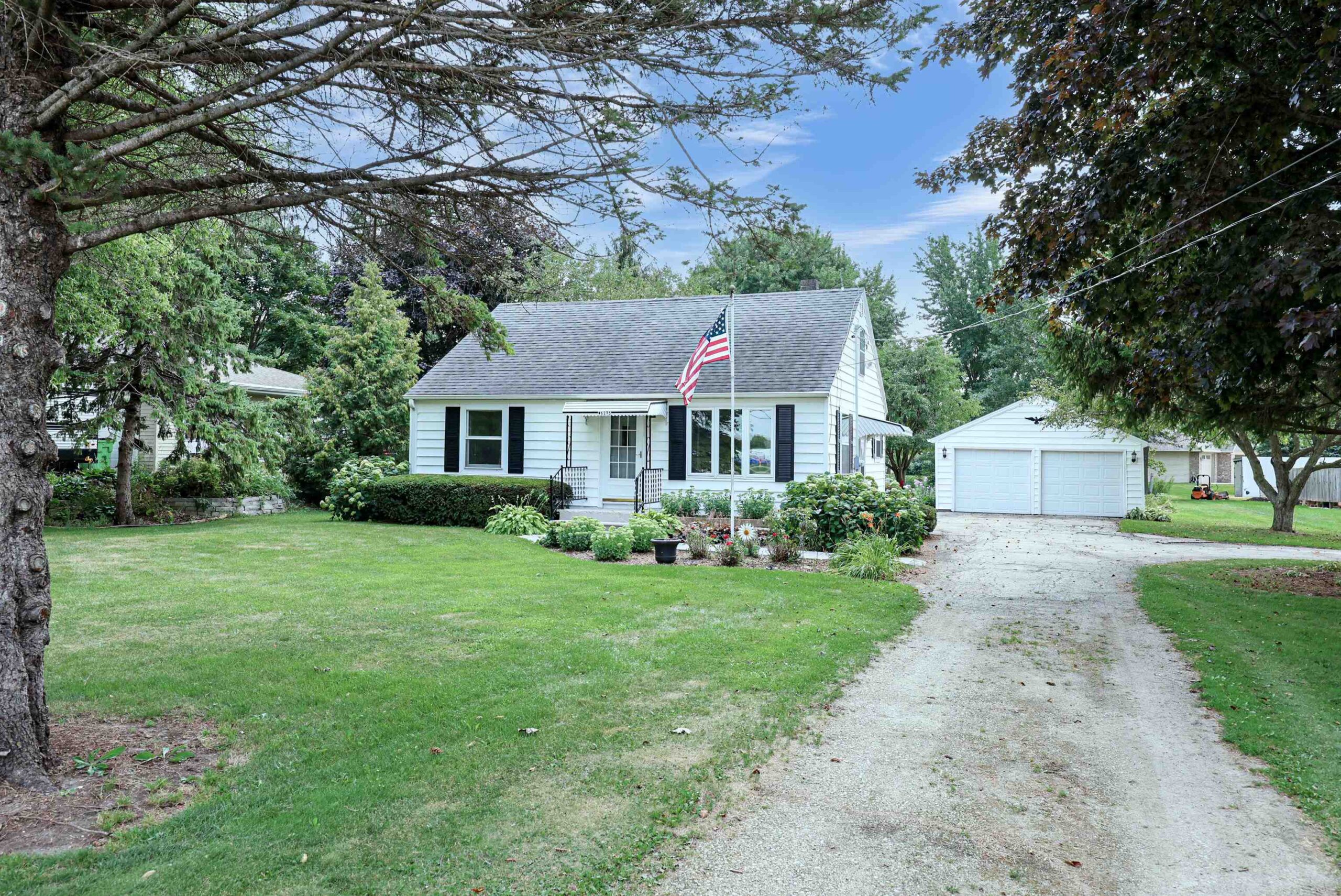 W6273 OLD HIGHWAY Road property preview photograph