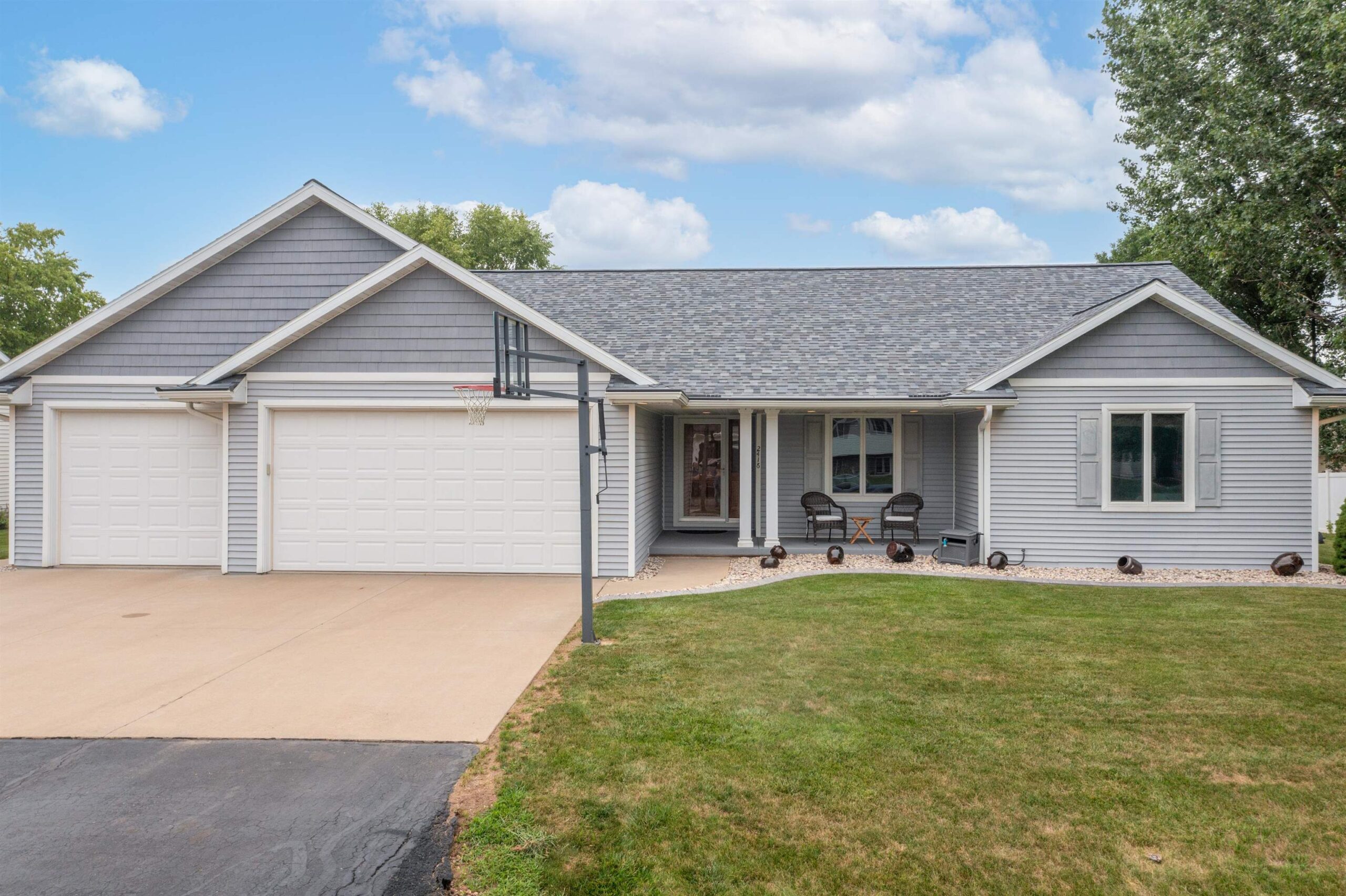 W2416 SNOWBERRY Drive property preview photograph