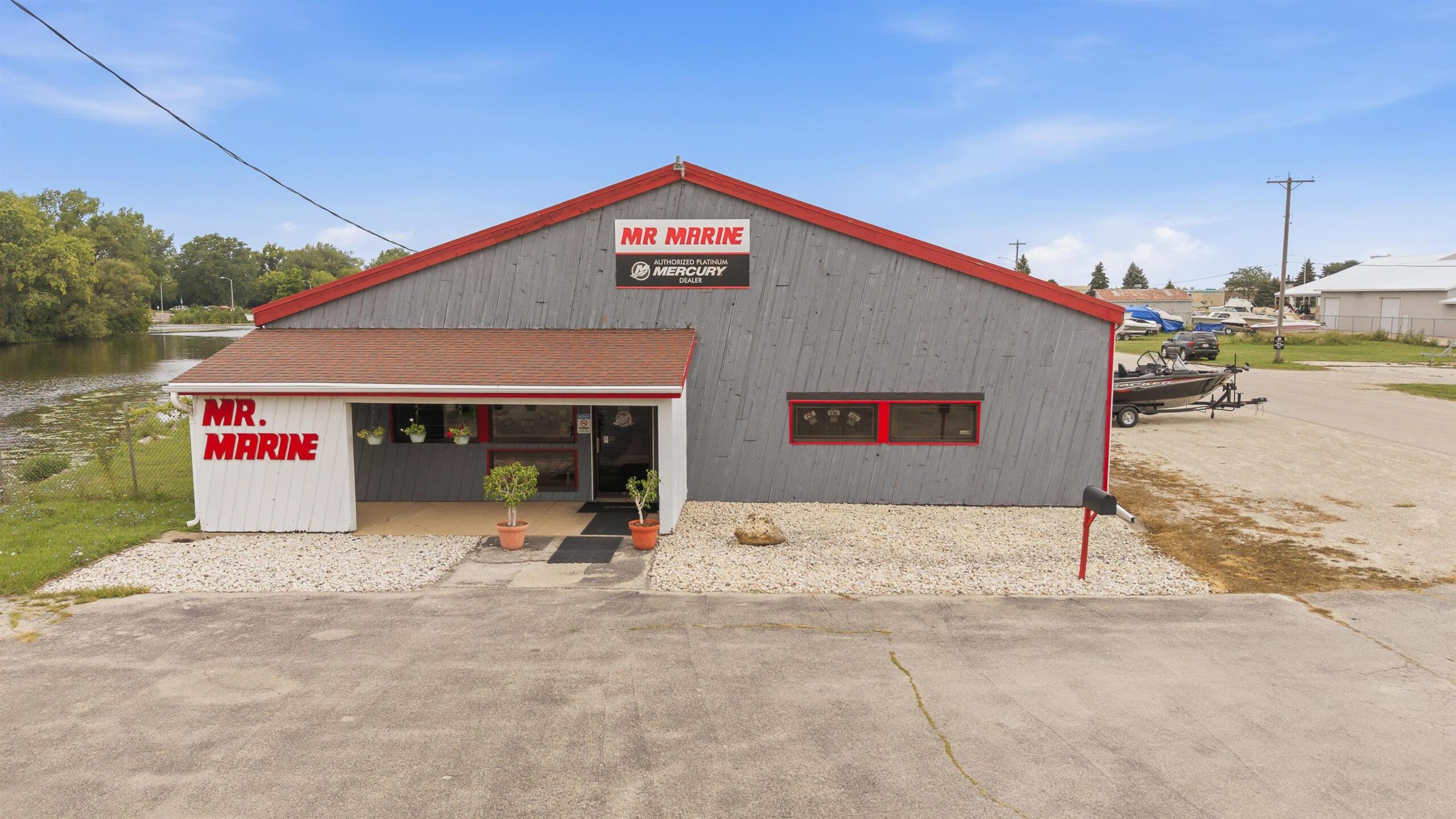 532 WATER Street property preview photograph