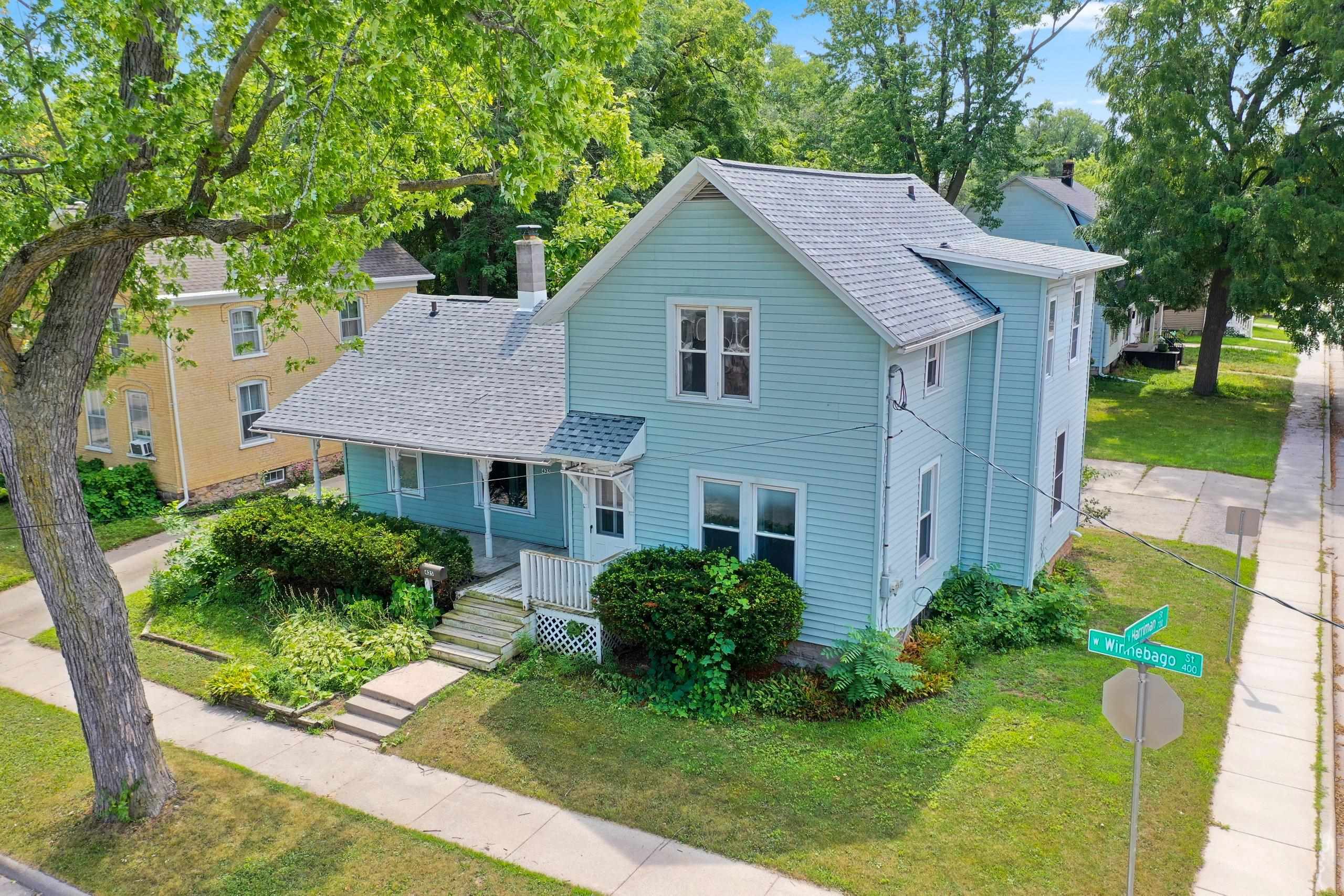 425 W WINNEBAGO Street property preview photograph