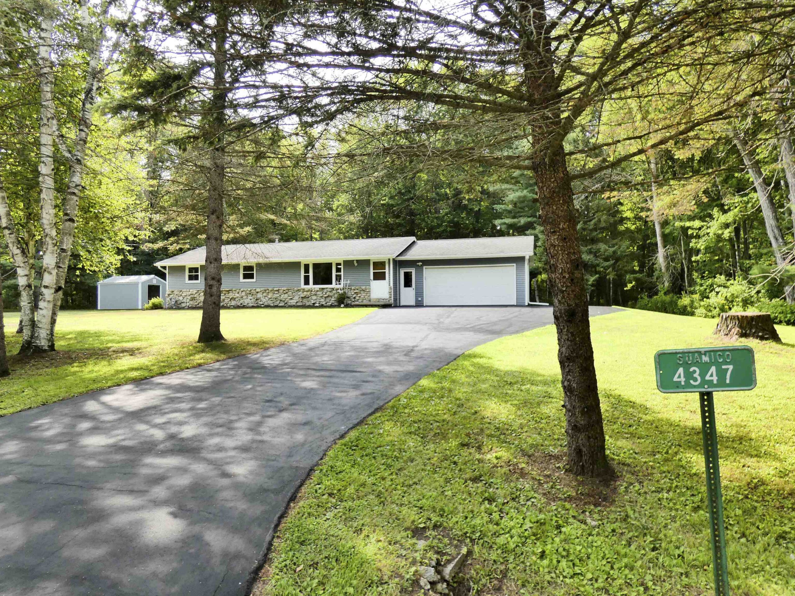 4347 SANDY Lane property preview photograph