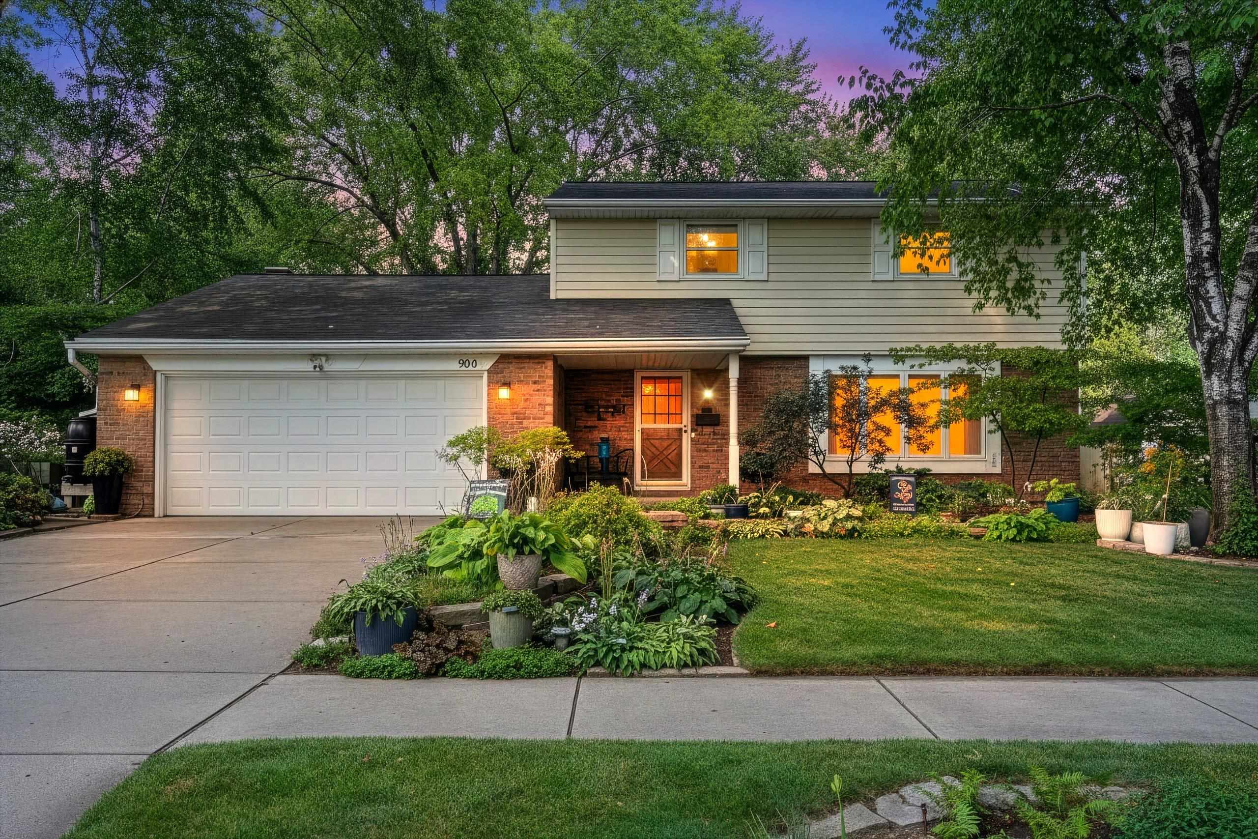 936 ST MARYS Street property preview photograph