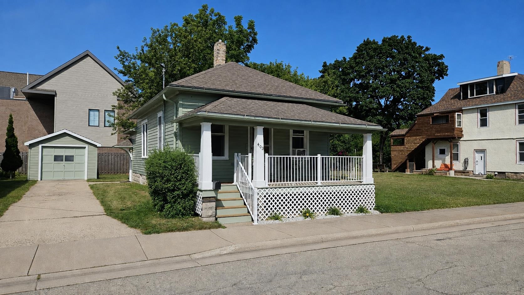 403 N CLARK Street property preview photograph