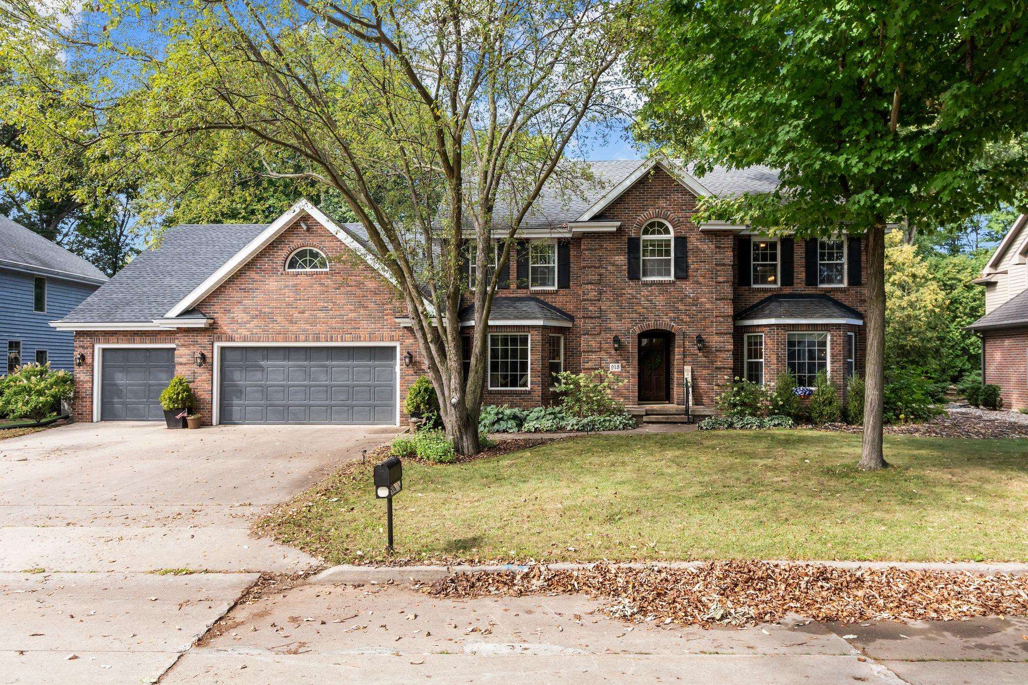 918 E KRAMER Lane property preview photograph