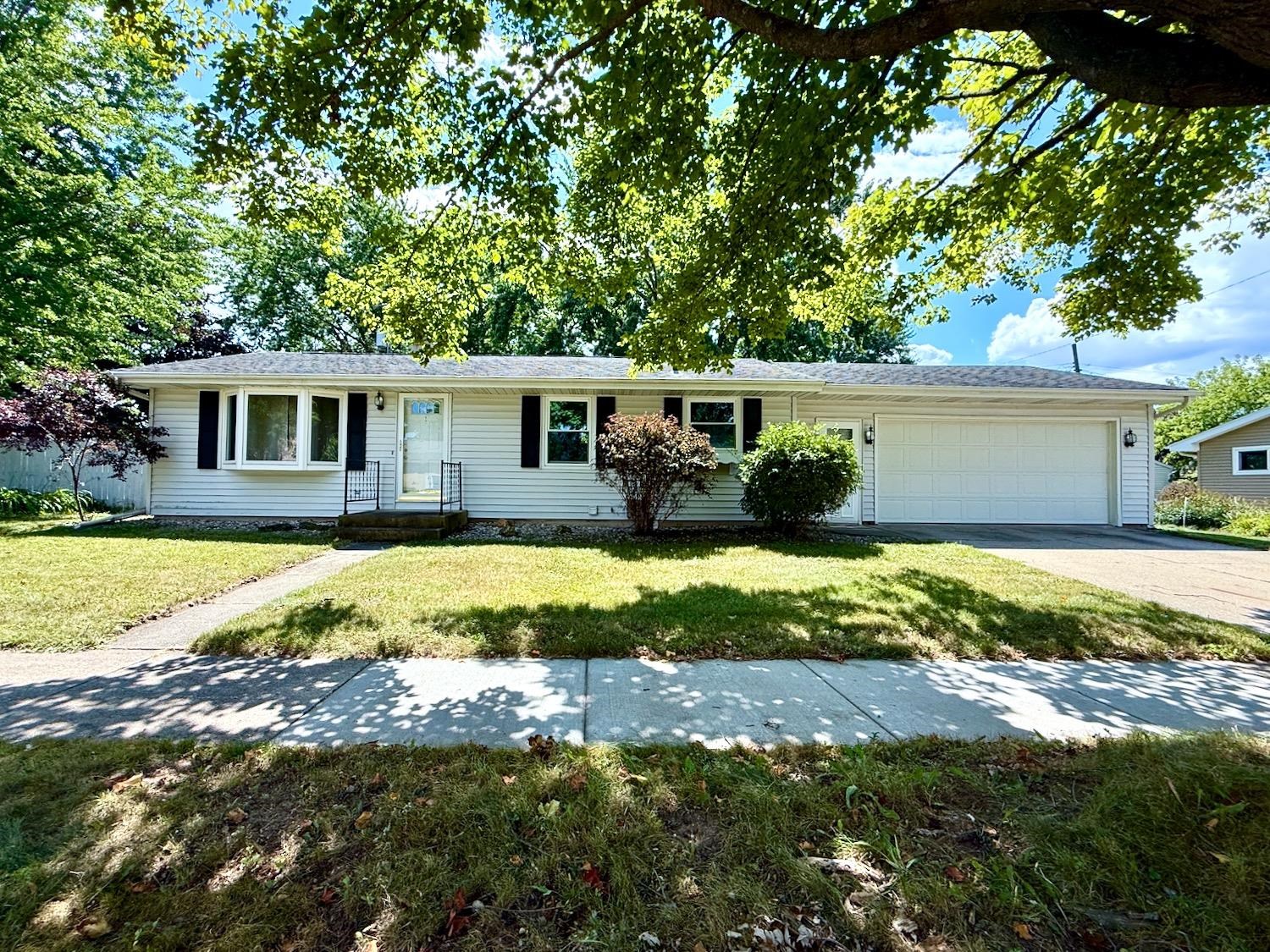 1135 W MARQUETTE Street property preview photograph