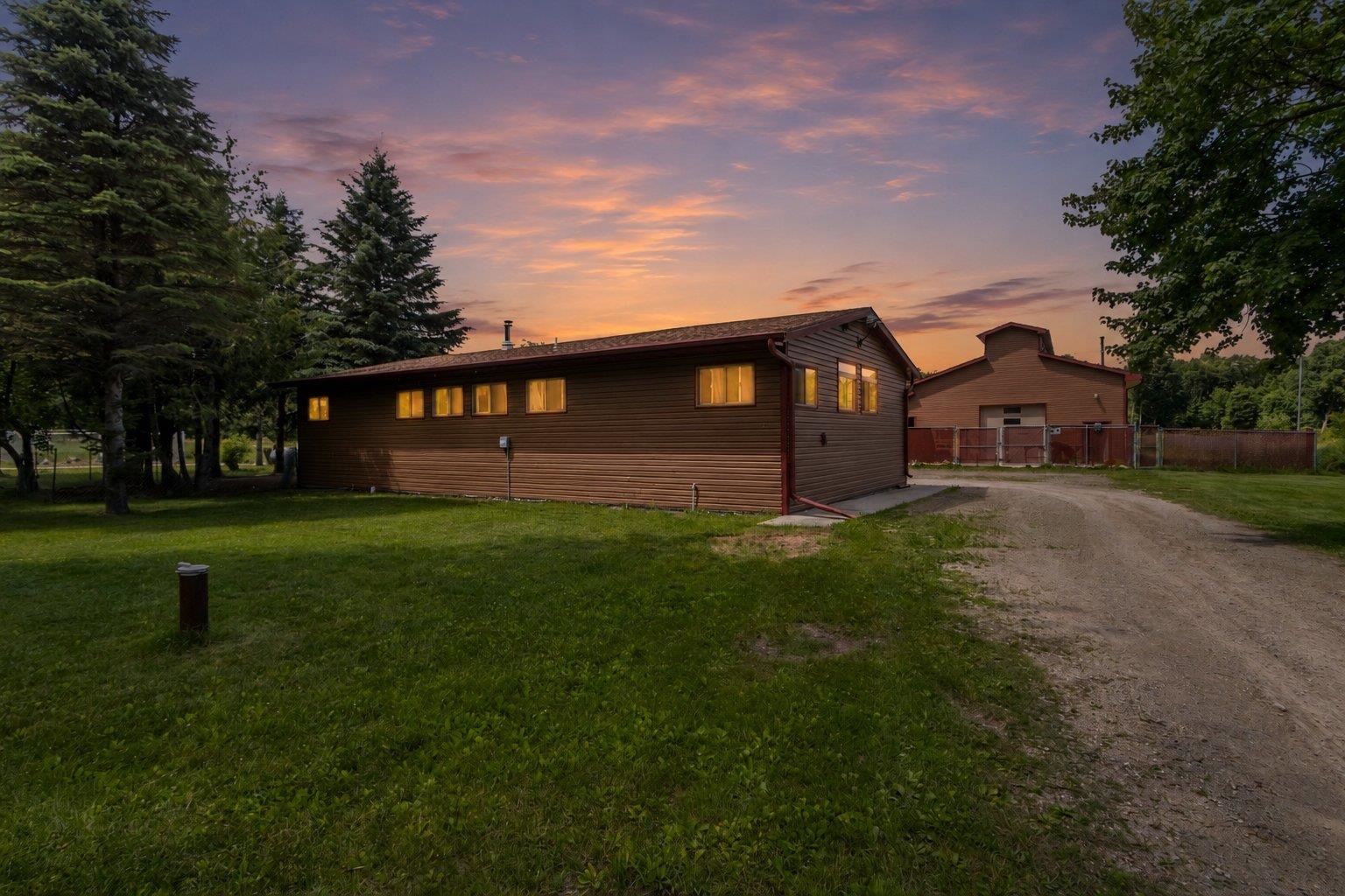 7980 COUNTY ROAD E property preview photograph