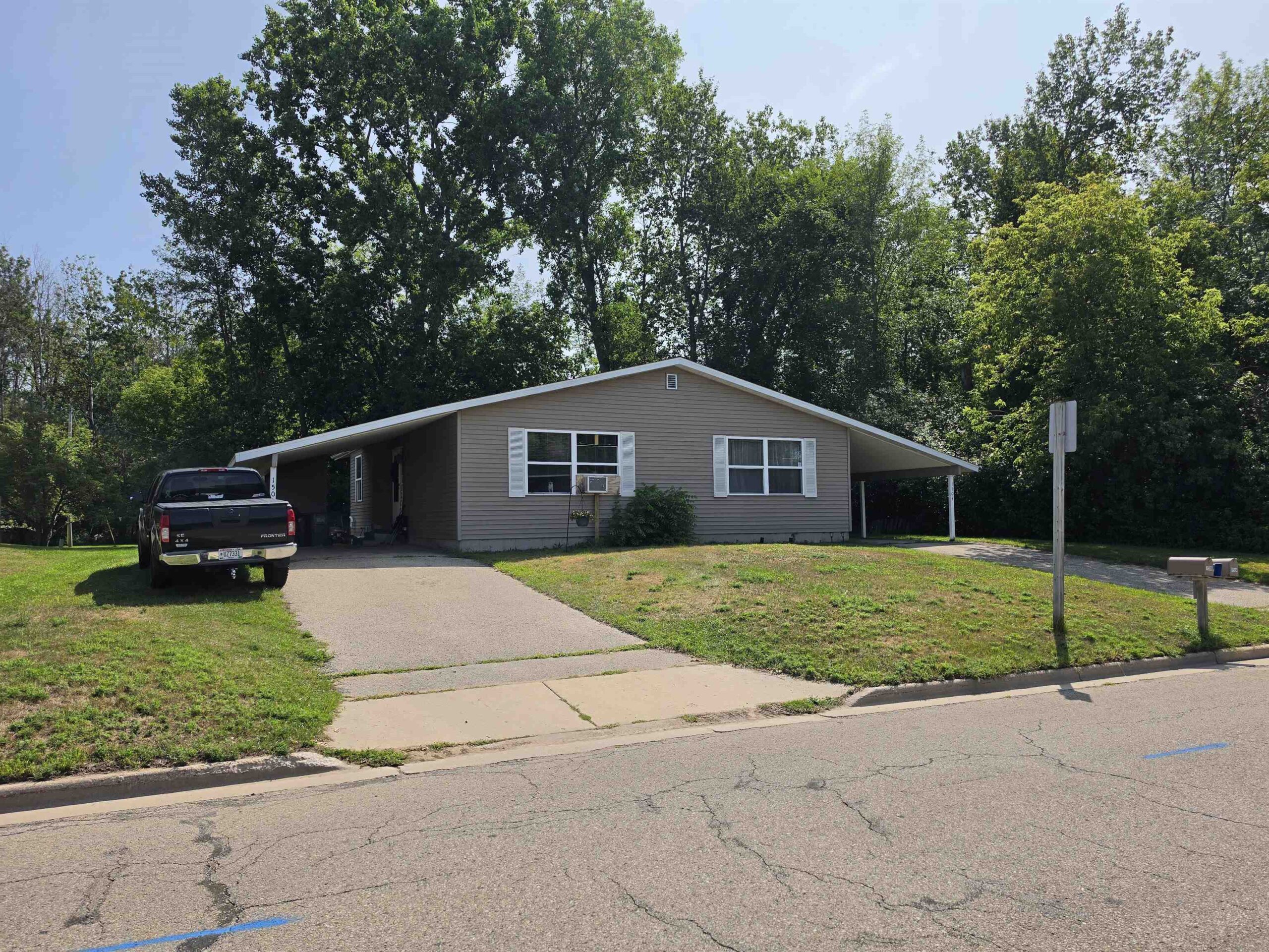 1504 SUPERIOR Avenue property preview photograph