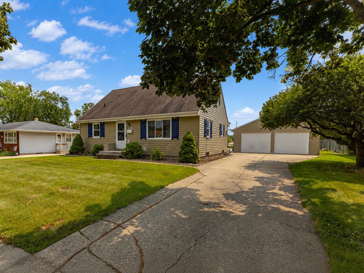 123 JEAN Street property preview photograph