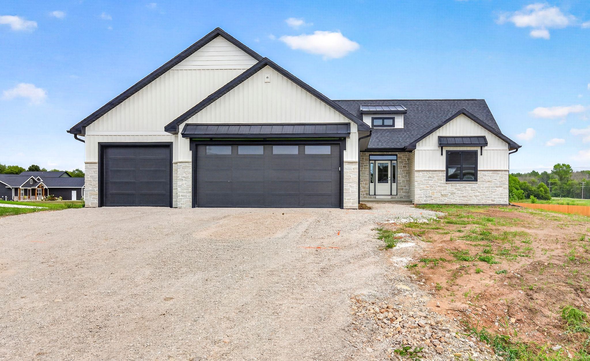 N918 QUARRY RIM Road property preview photograph
