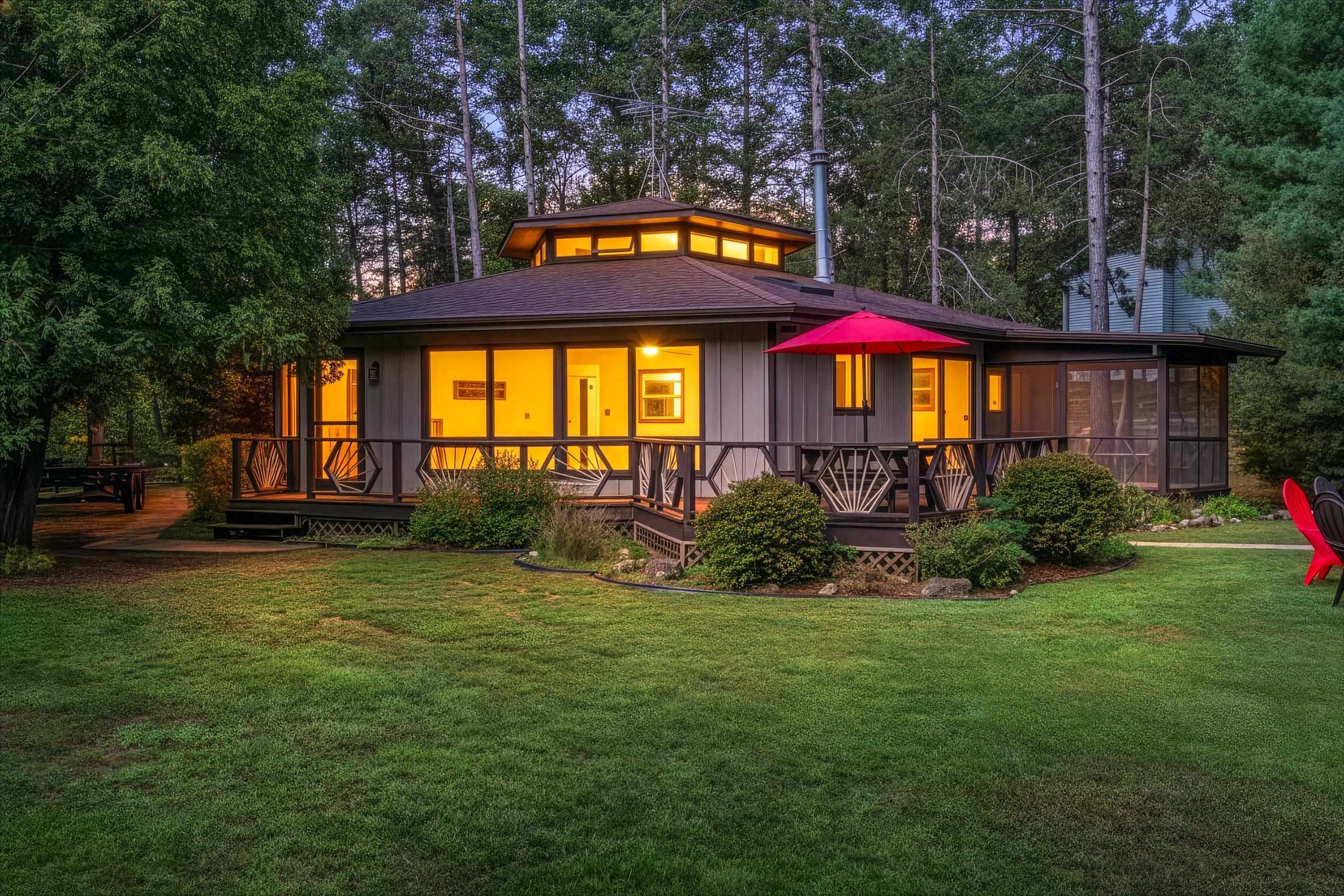 N1320 RUNNING BEAR Road property preview photograph