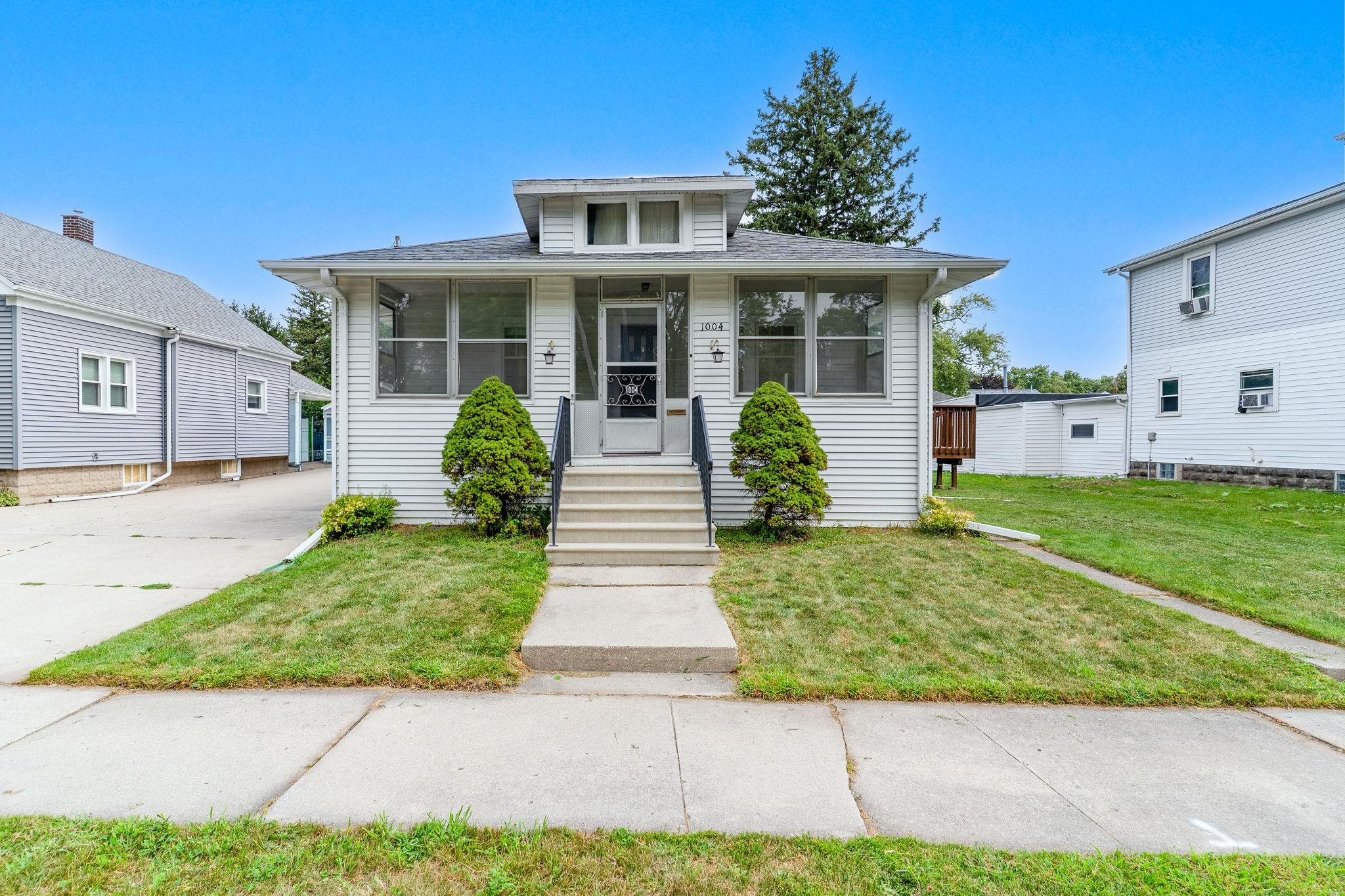 1004 ELMORE Street property preview photograph