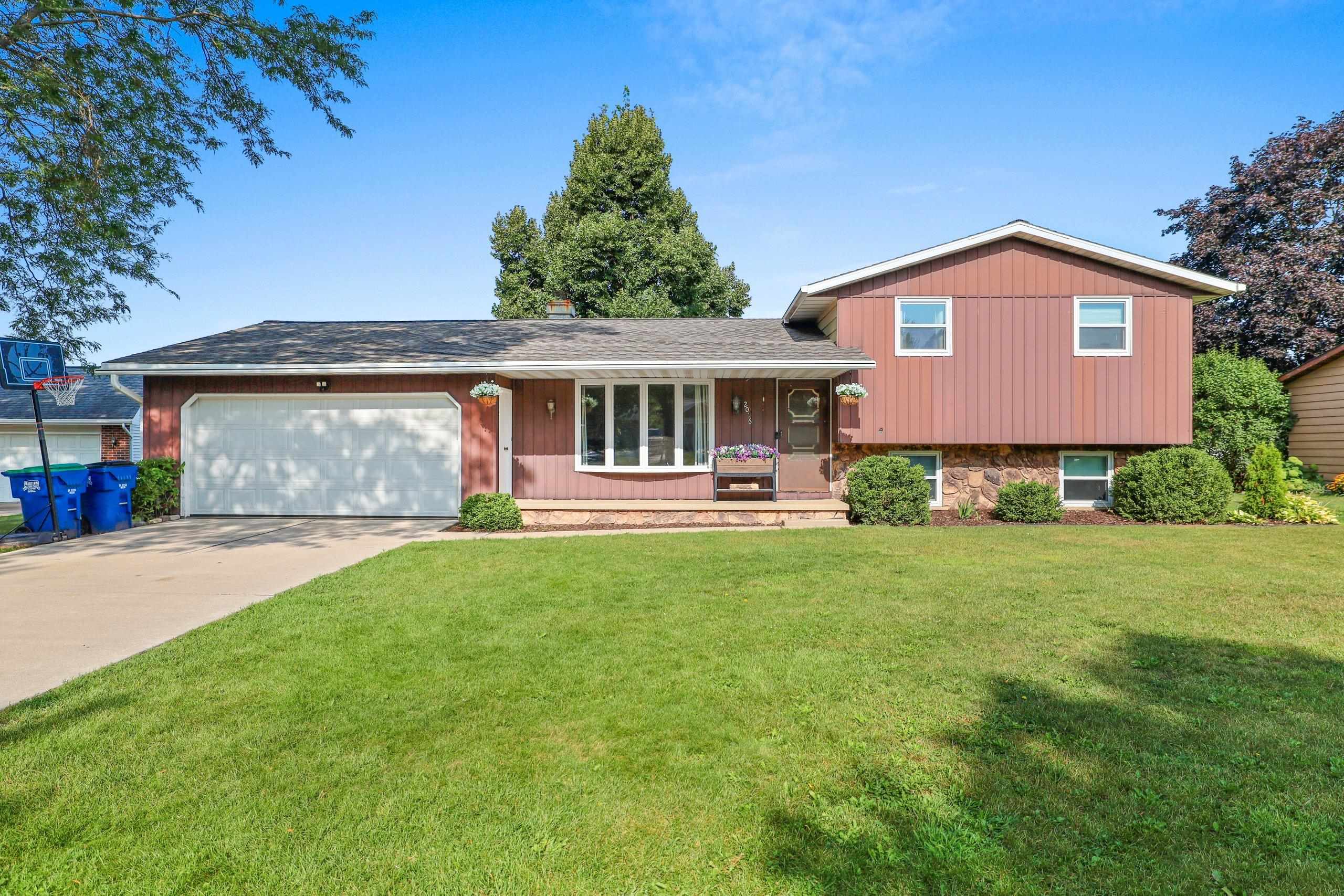 2016 BALTIC Terrace property preview photograph