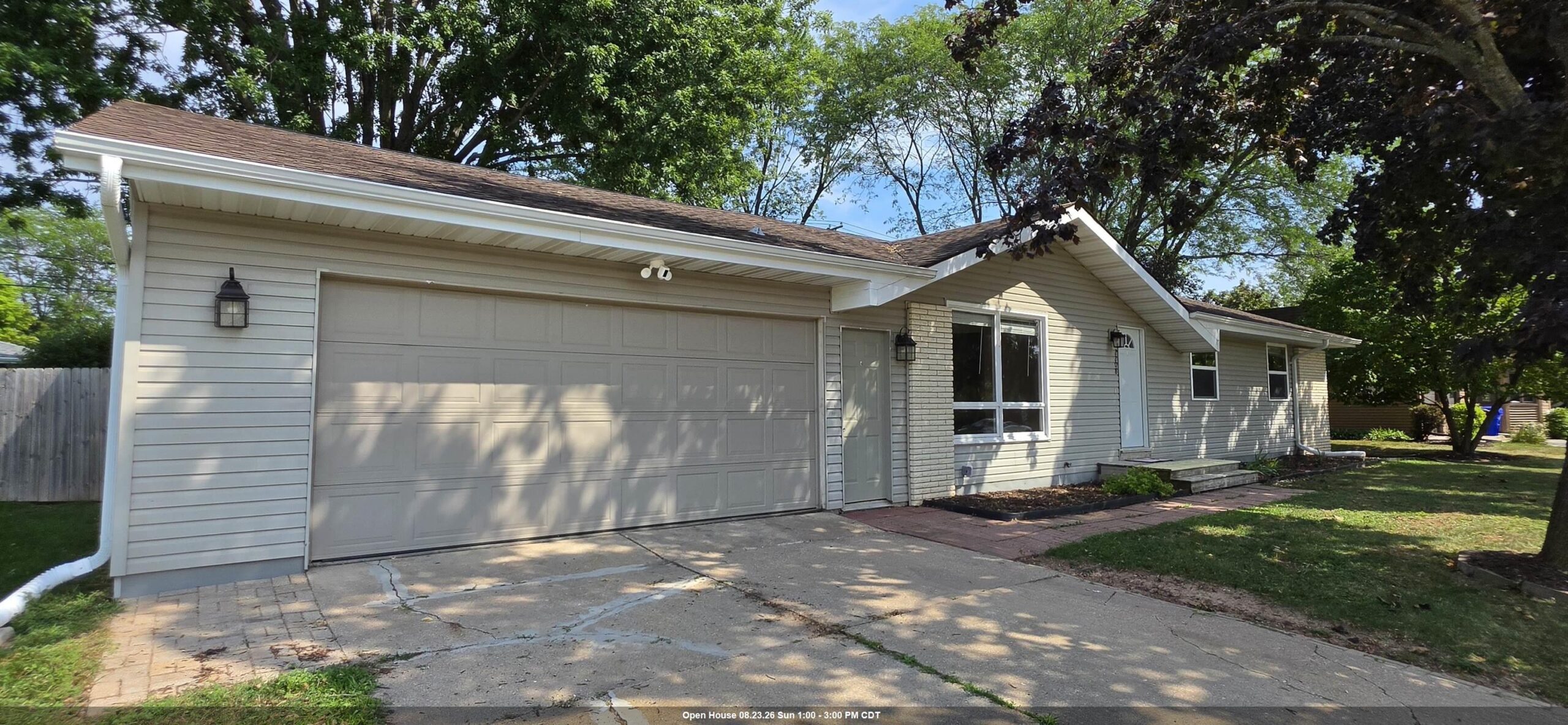 2208 N LINWOOD Avenue property preview photograph