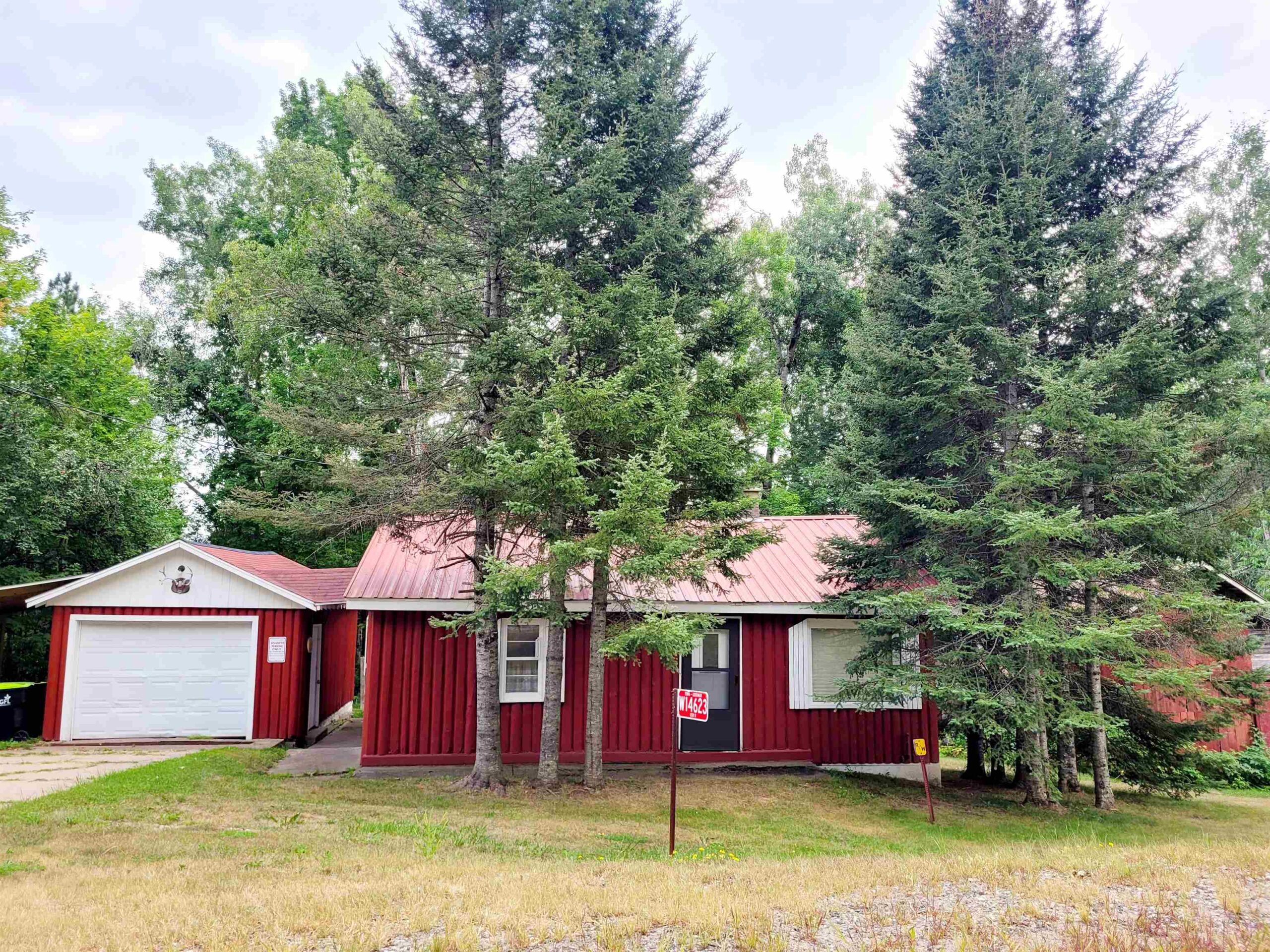 W14623 US HWY 8 property preview photograph